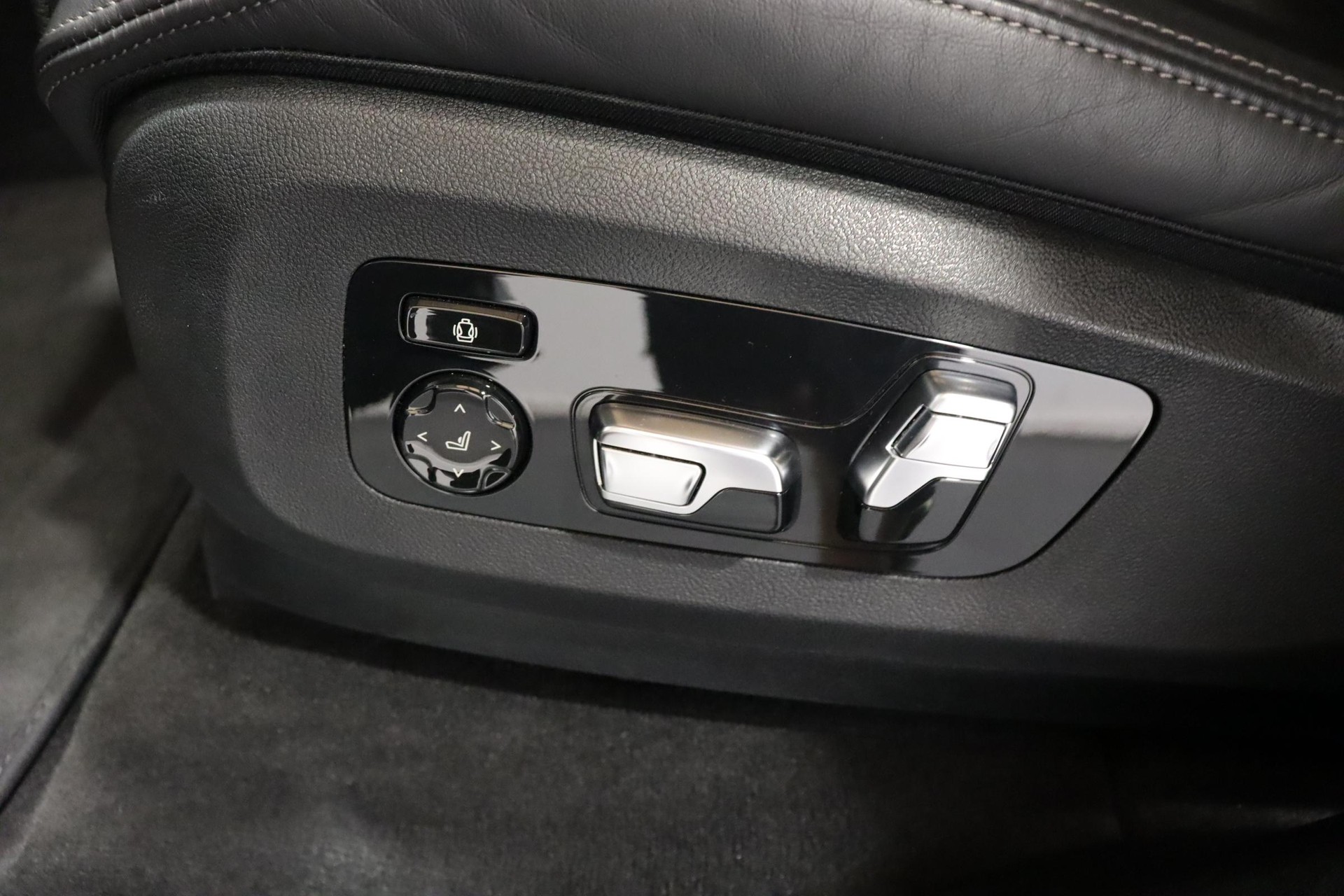 BMW X5 M60i xDrive-image-20