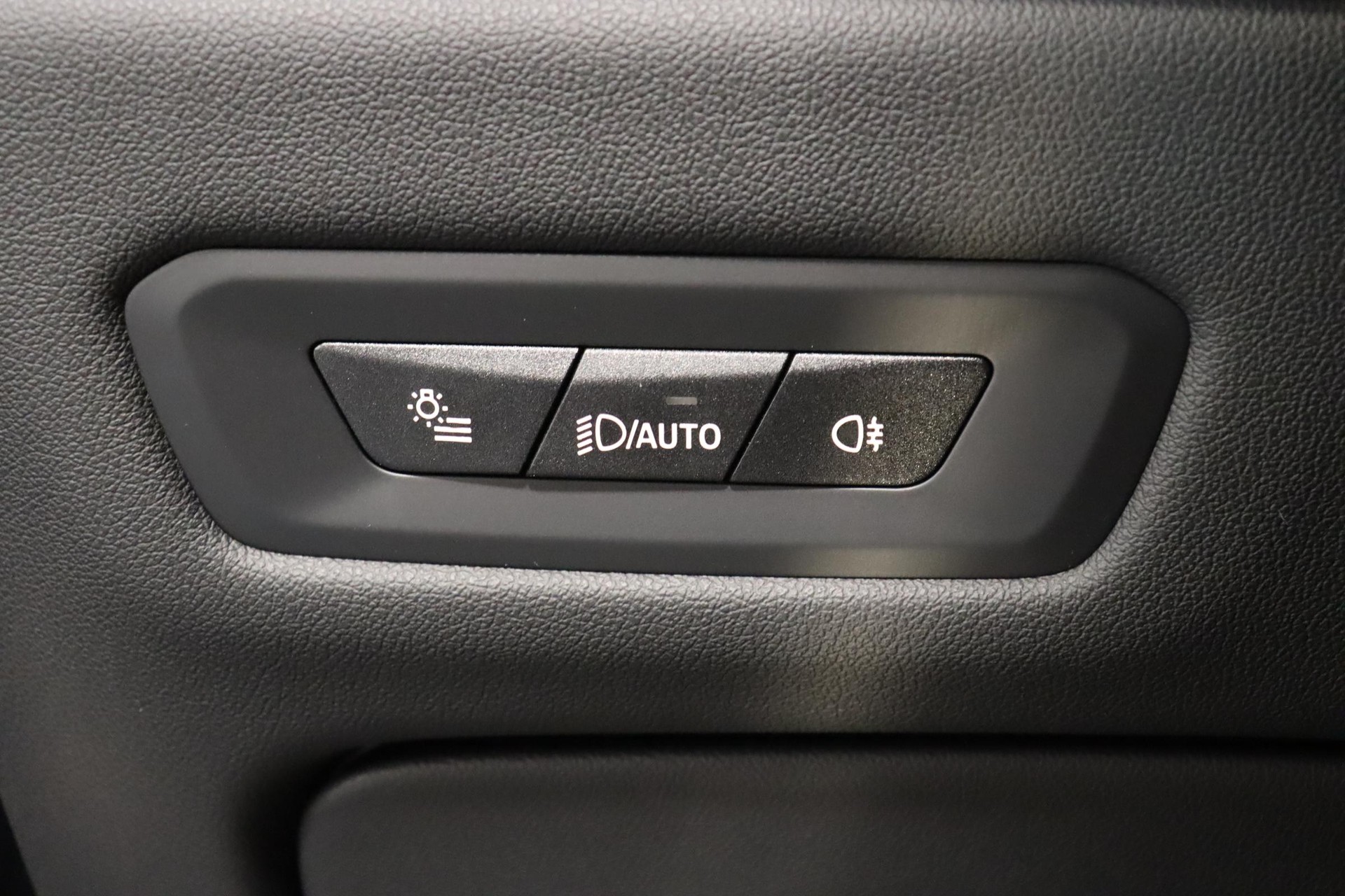 BMW X5 M60i xDrive-image-9