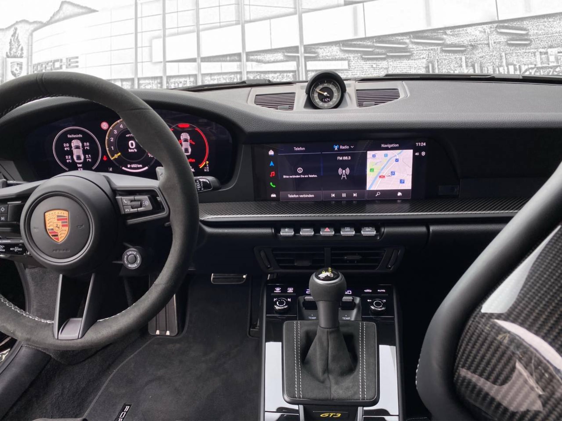 PORSCHE 911 GT3-image-15