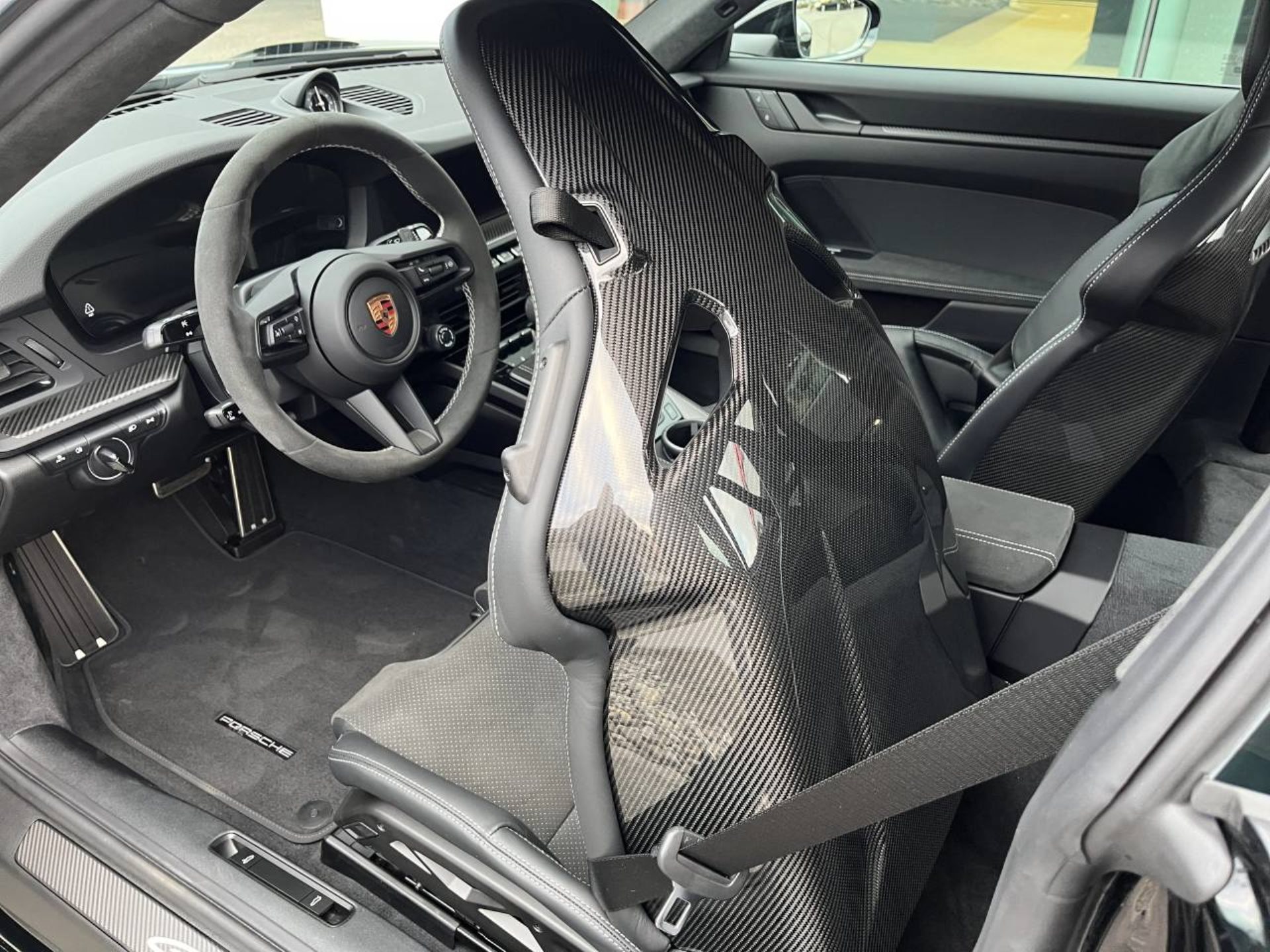 PORSCHE 911 GT3-image-4