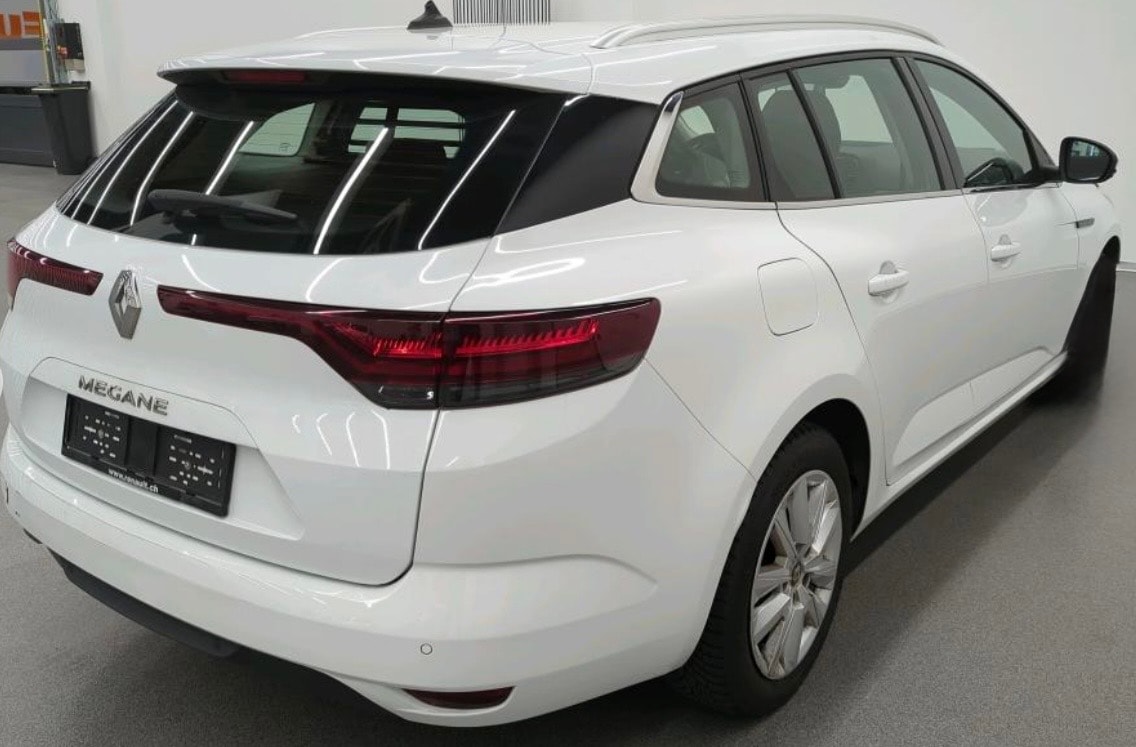 RENAULT Mégane Grandtour 1.5 dCi Intens EDC-image-7