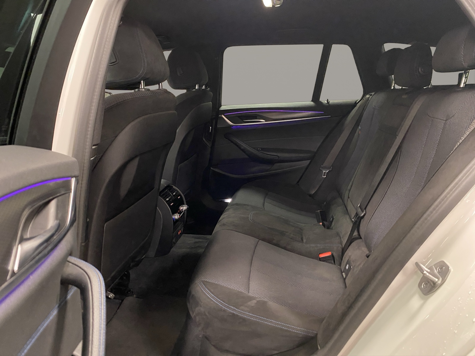 BMW 530 e xDrive Touring M-image-10
