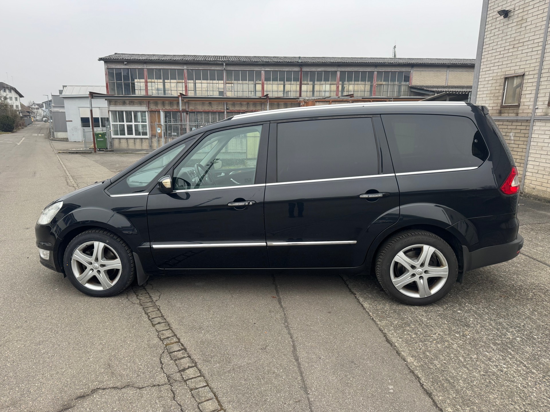 FORD Galaxy 2.0 TDCi Titanium PowerShift-image-3