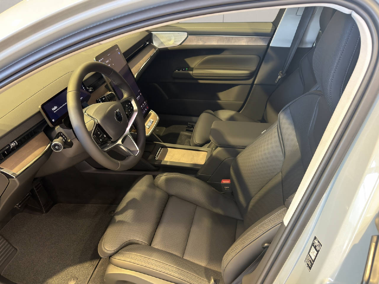 VOLVO ES90 Ultra-image-4