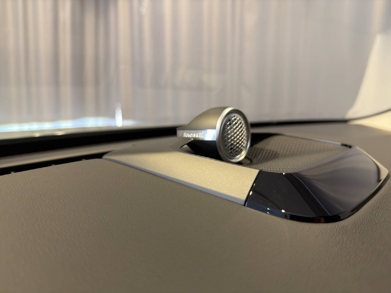 VOLVO ES90 Ultra-image-16