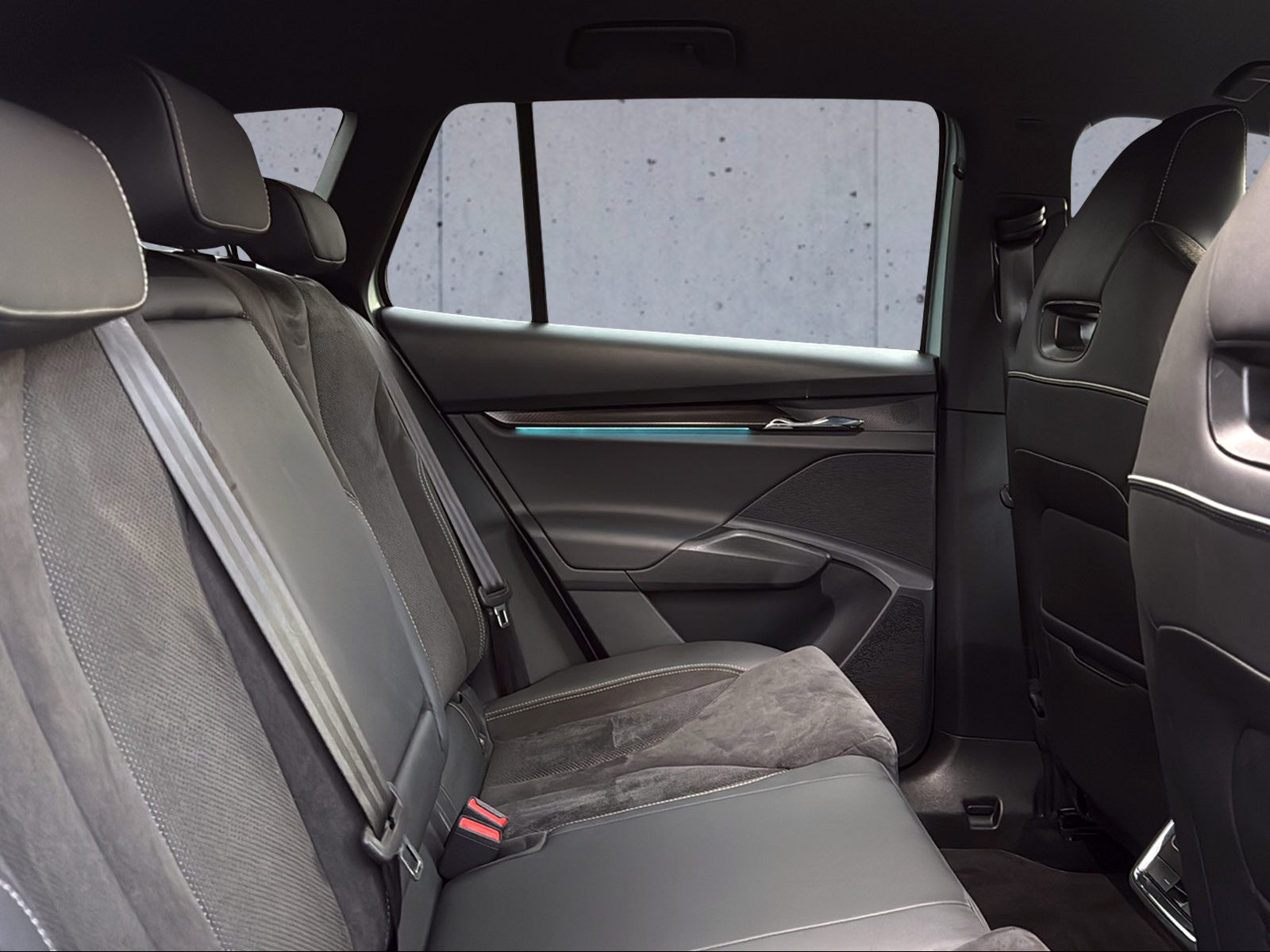 SKODA Enyaq iV 60 SportLine-image-4