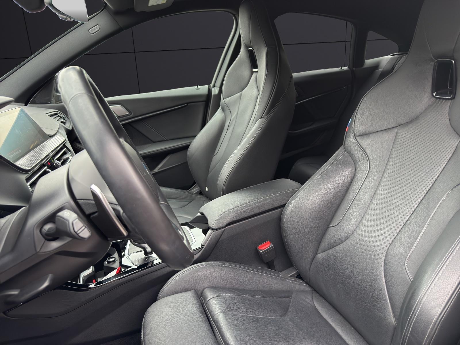 BMW M235i xDrive Gran Coupé-image-1