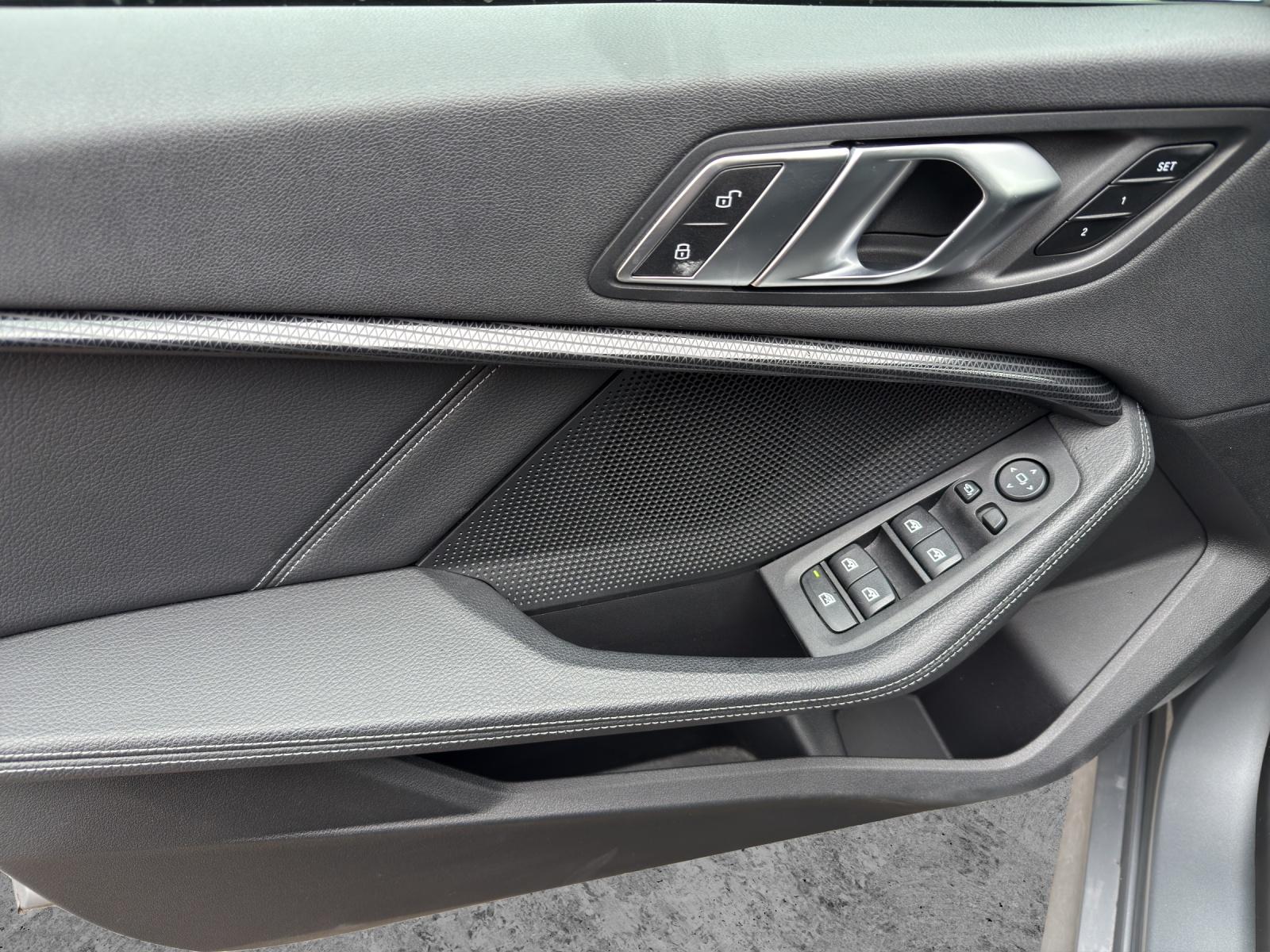 BMW M235i xDrive Gran Coupé-image-12