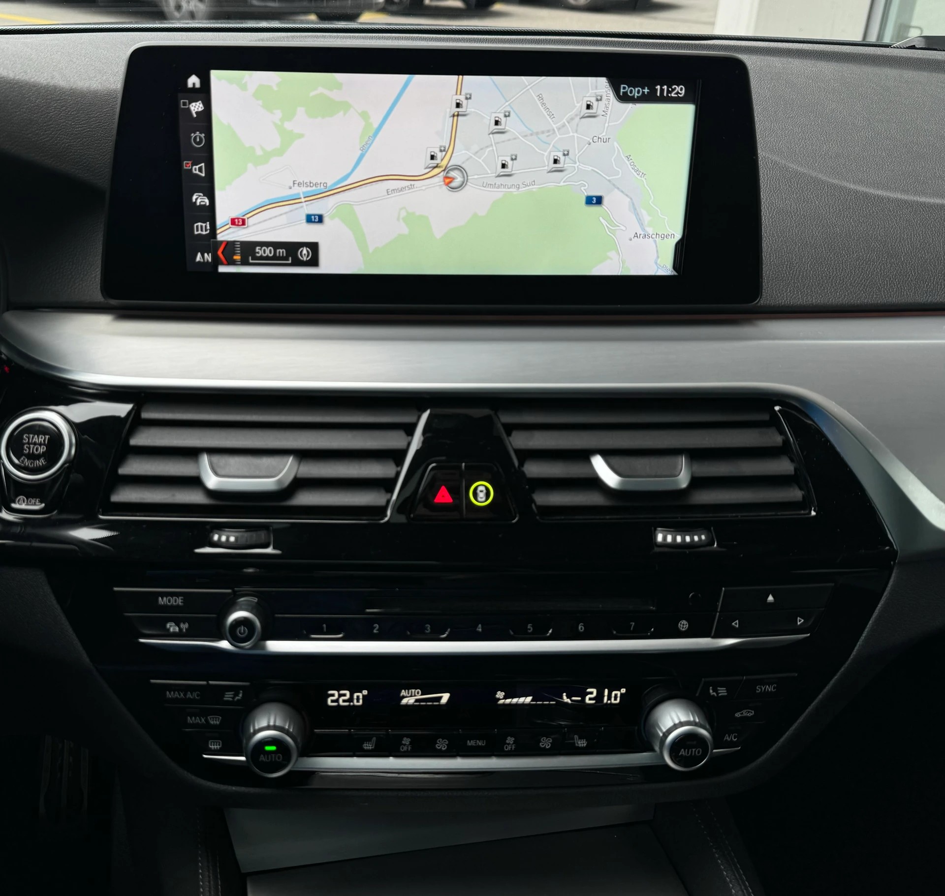 BMW 540i xDrive Touring Sport Line Steptronic-image-16