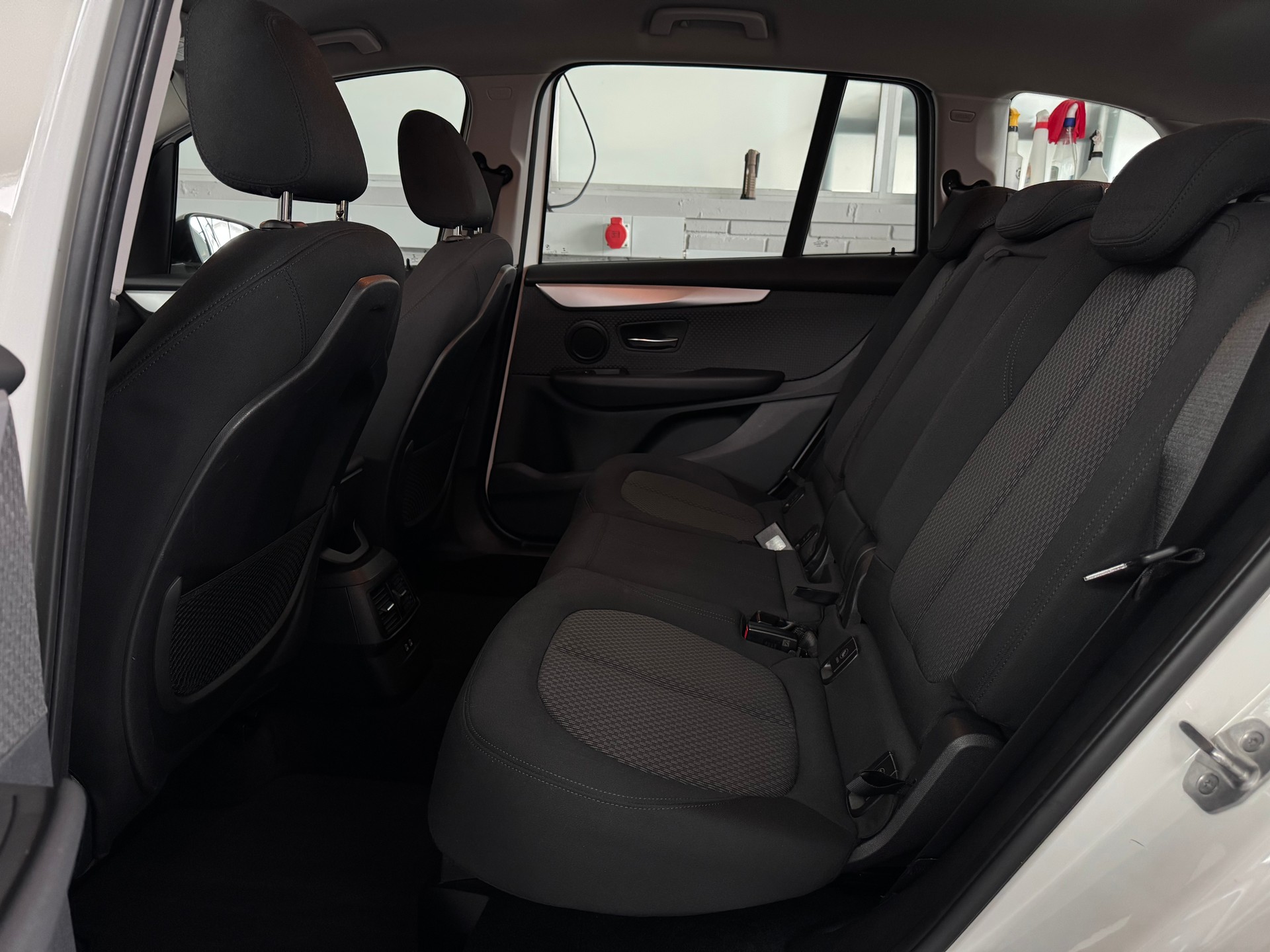 BMW 216d Gran Tourer DKG-image-6