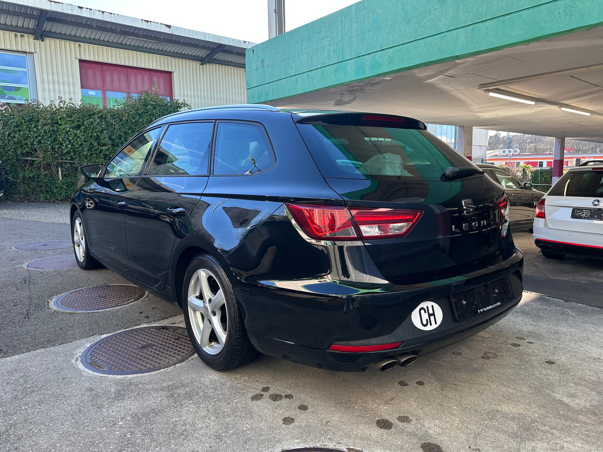 SEAT Leon ST 1.4 TSI FR DSG-image-4