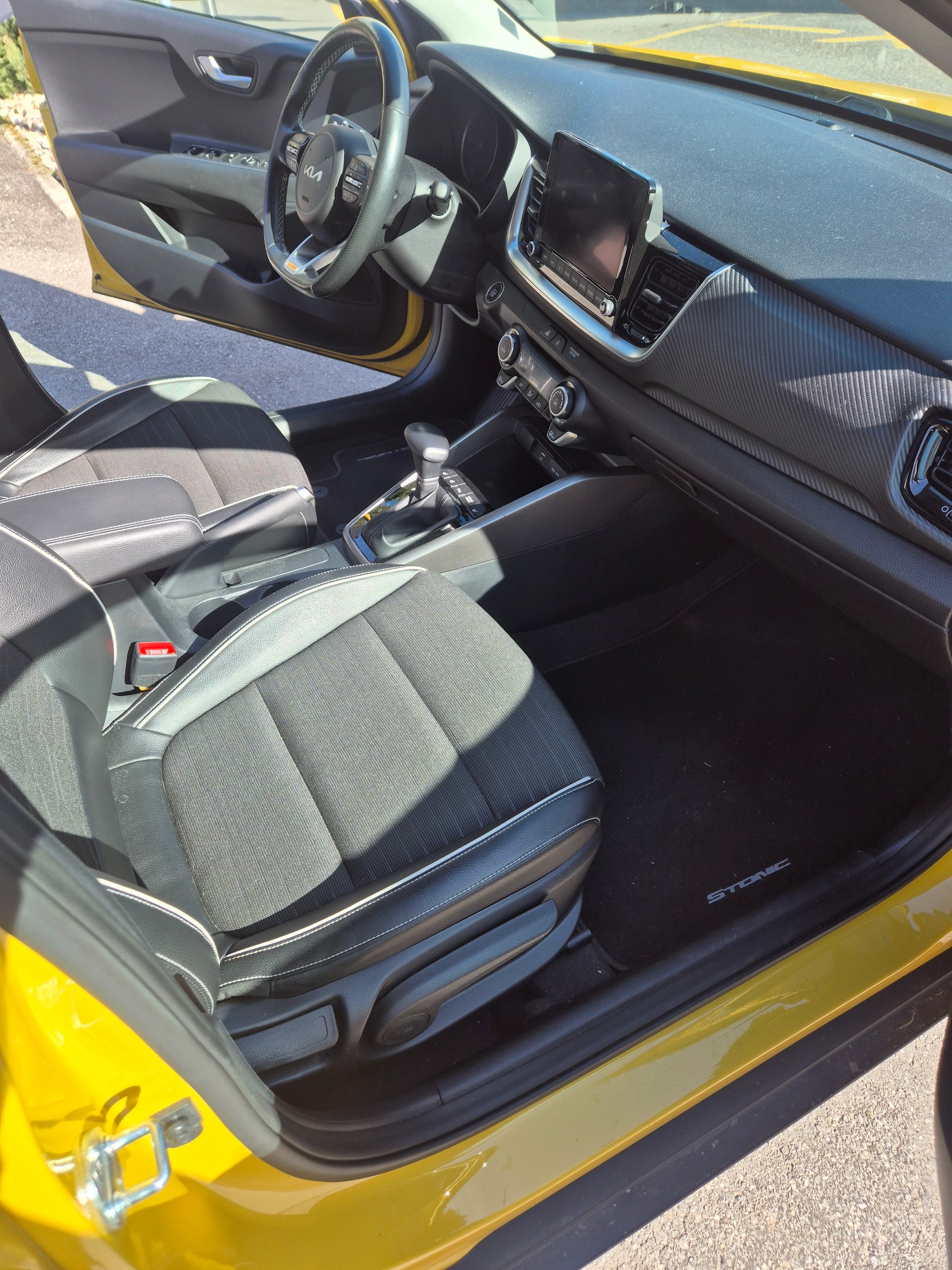 KIA Stonic 1.0 T-GDI MHEV GT-Line DCT-image-8