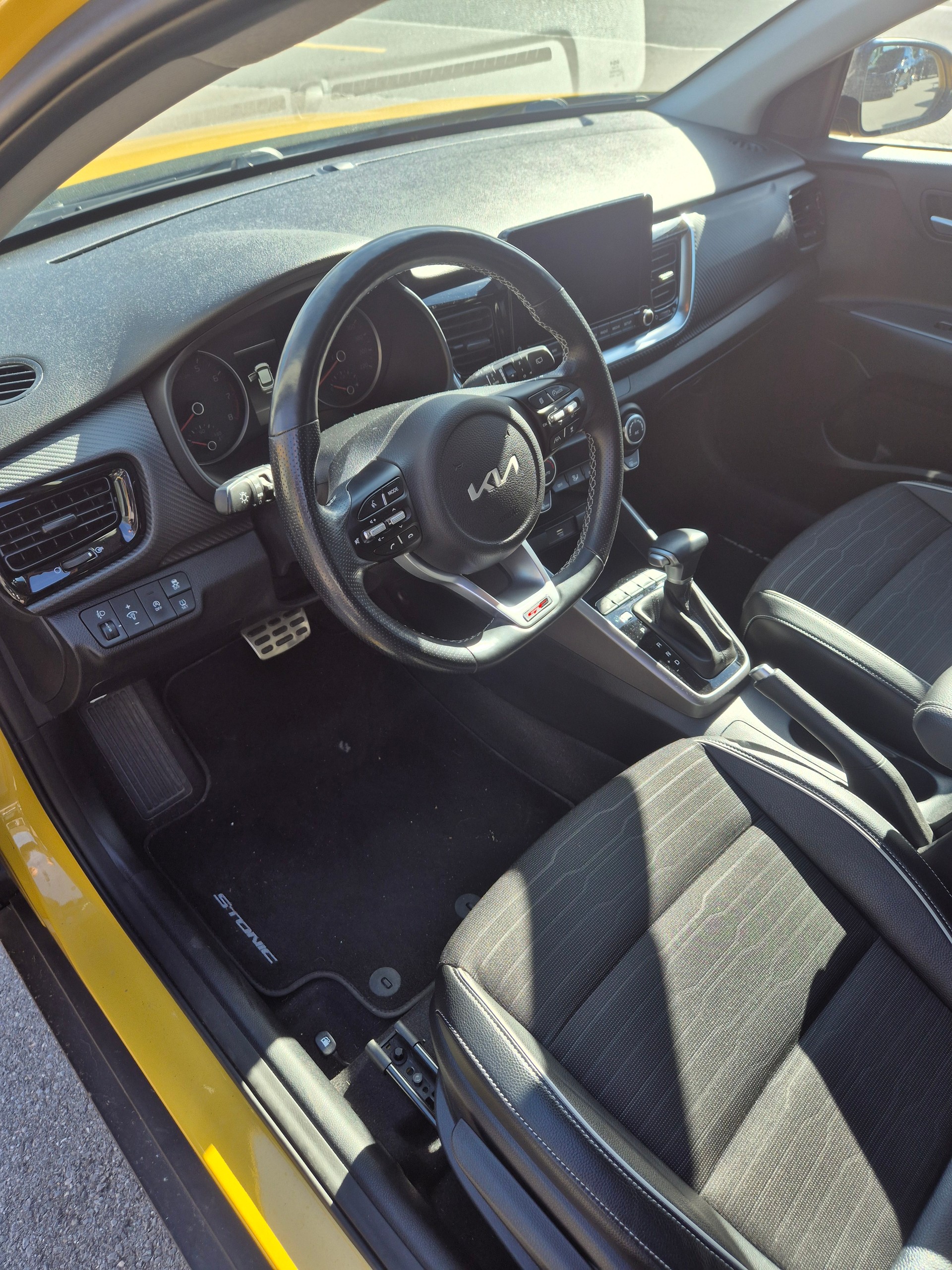 KIA Stonic 1.0 T-GDI MHEV GT-Line DCT-image-6