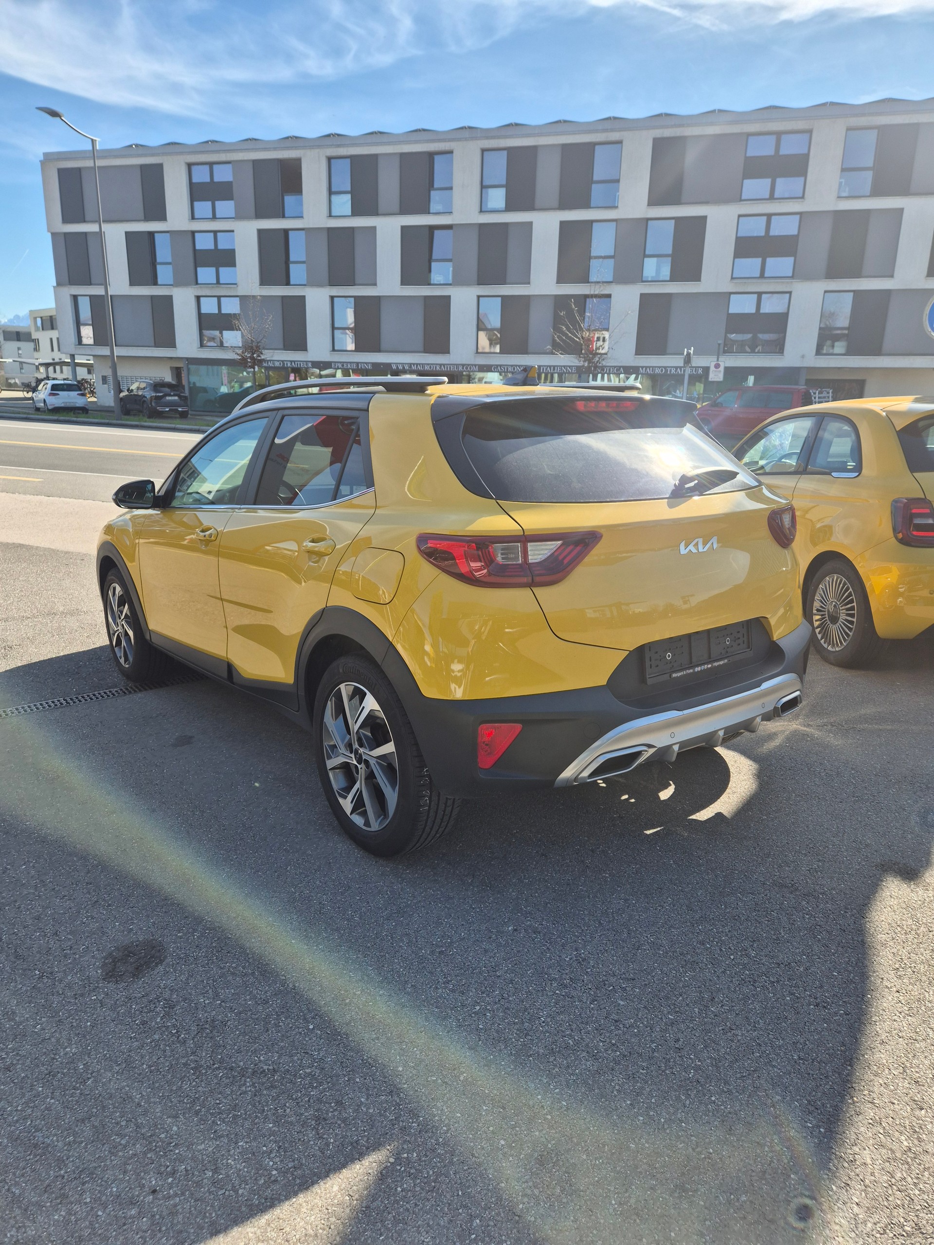 KIA Stonic 1.0 T-GDI MHEV GT-Line DCT-image-3