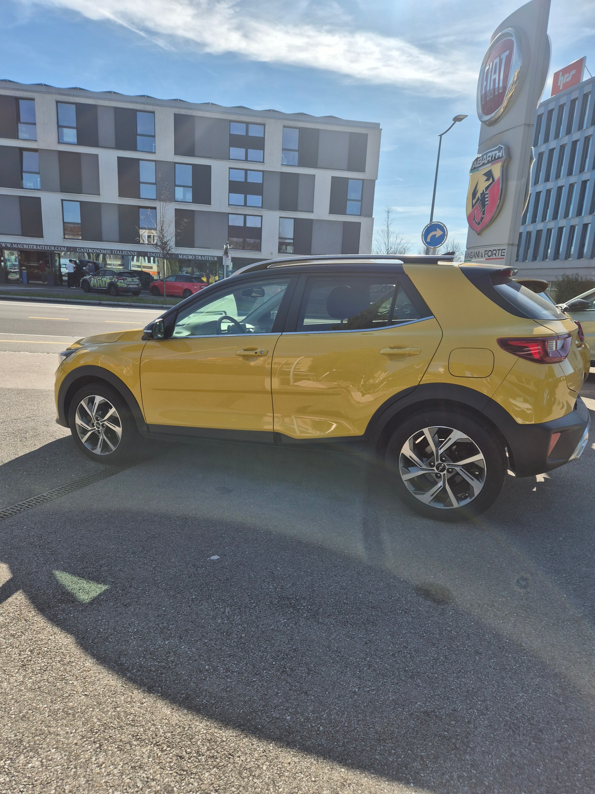 KIA Stonic 1.0 T-GDI MHEV GT-Line DCT-image-4
