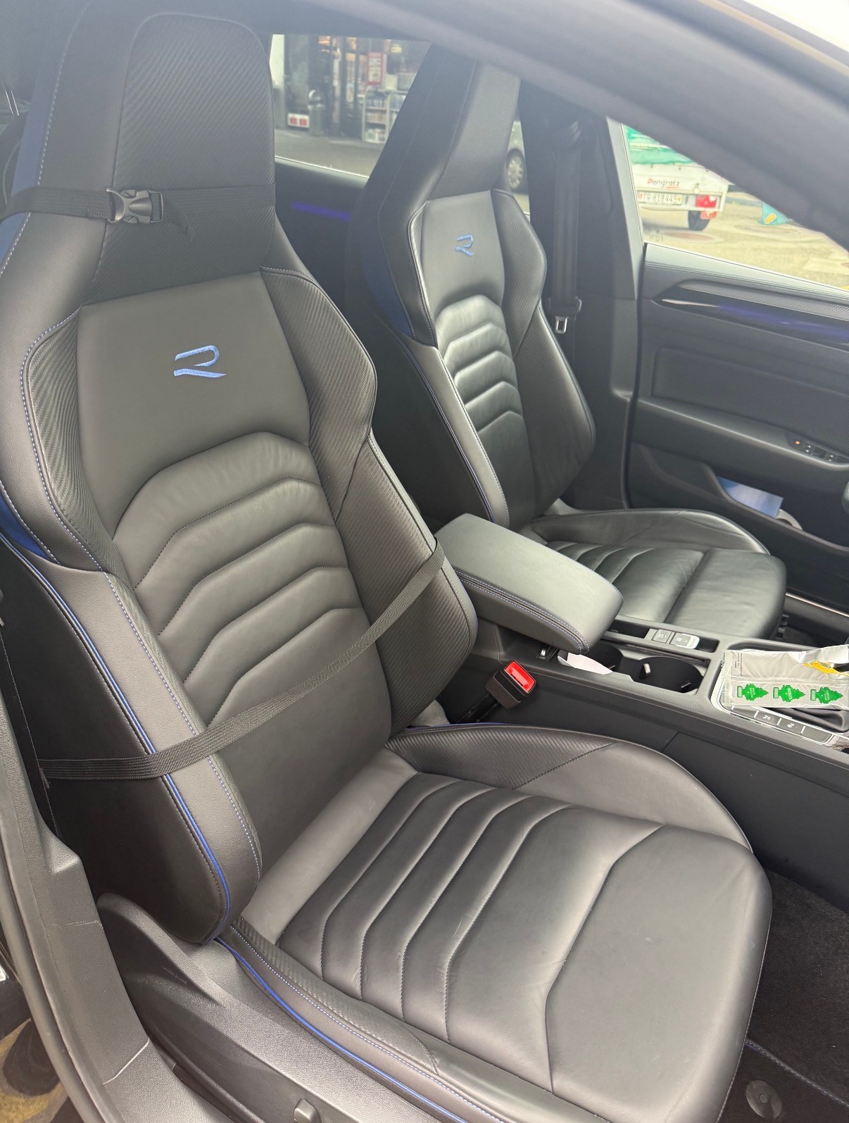 VW Arteon SB 2.0 TSI R 4Motion DSG-image-4