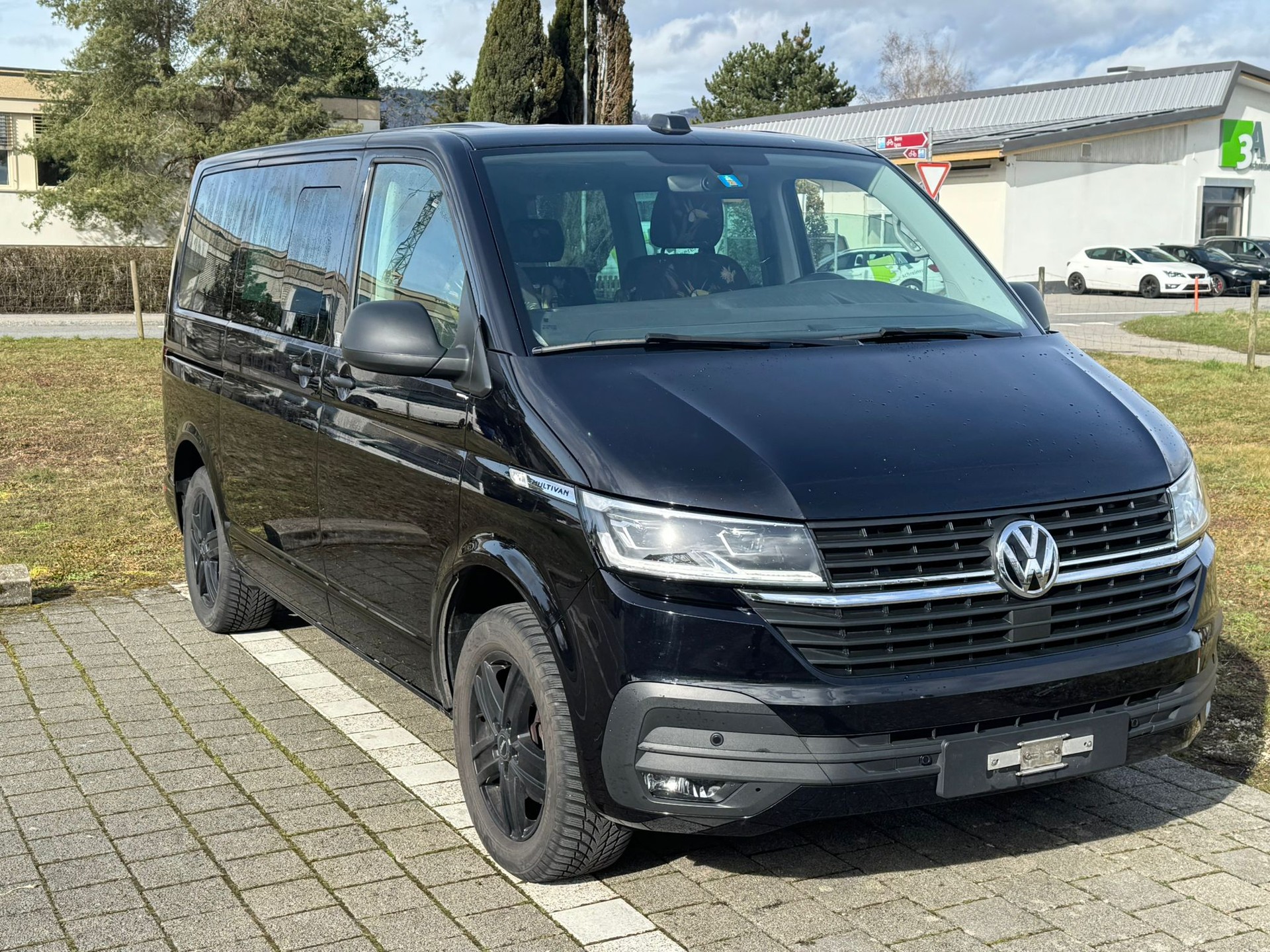 VW T6.1 Multivan 2.0 TDI Trendline-image-1