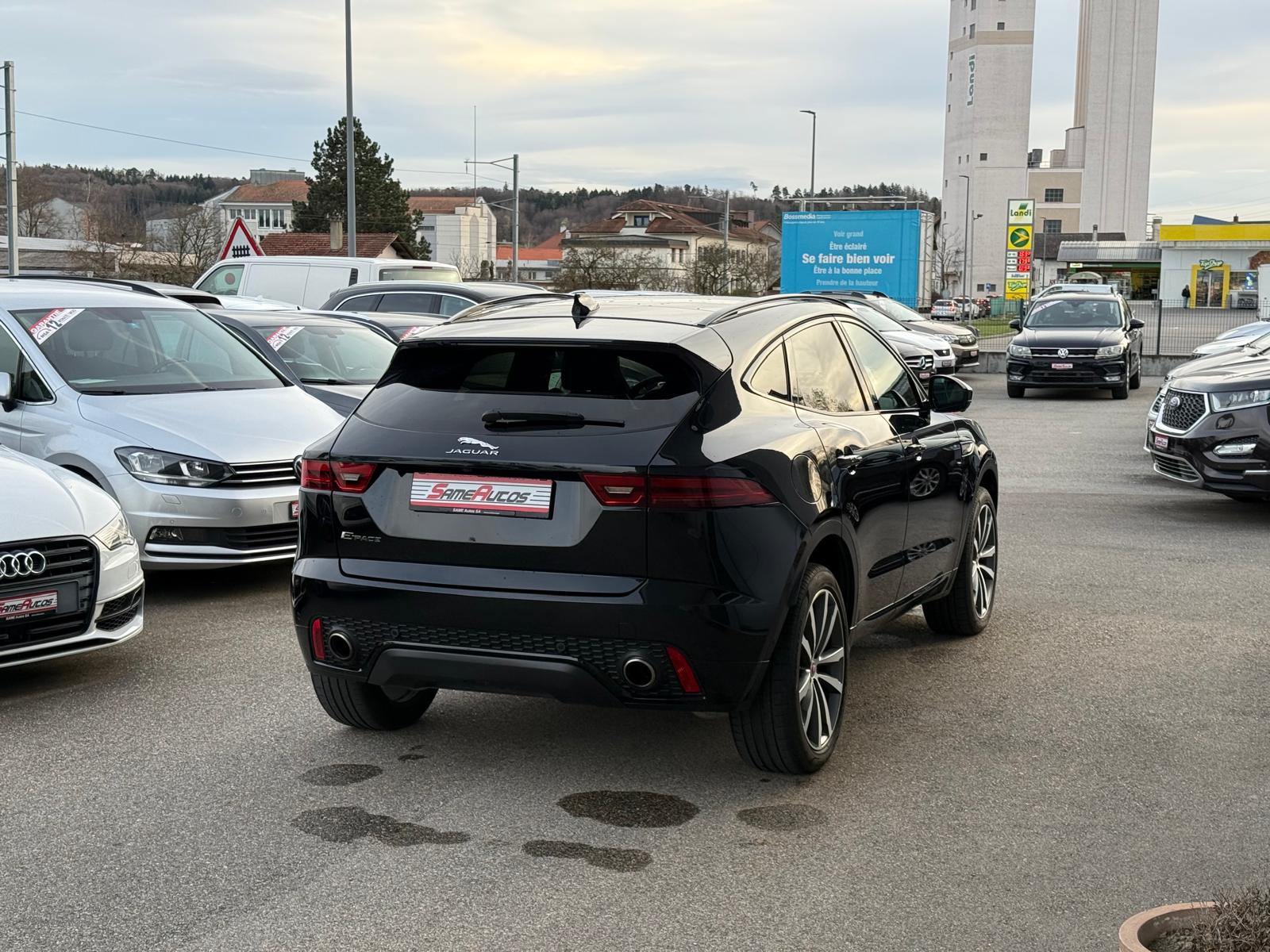JAGUAR E-Pace 2.0 P300 R-Dynamic HSE AWD Automatik-image-1