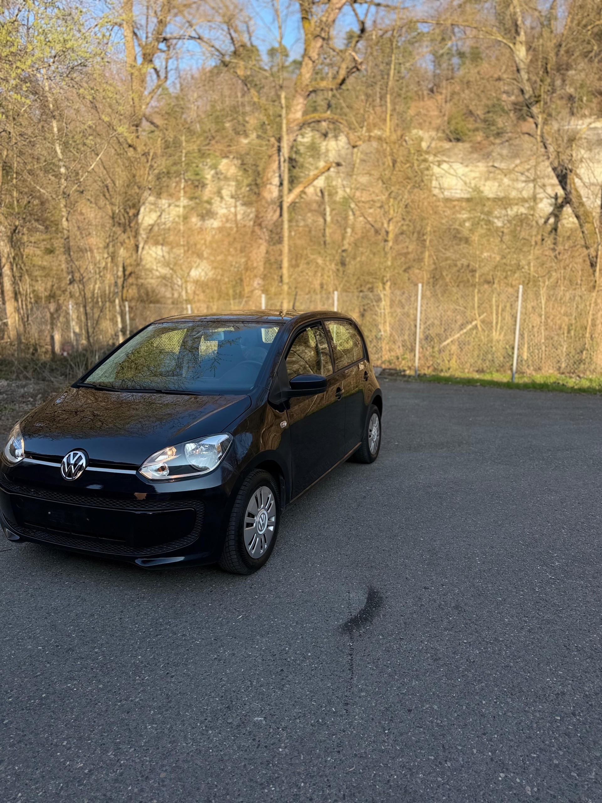 VW Up 1.0 BMT EcoFuel high up-image-1