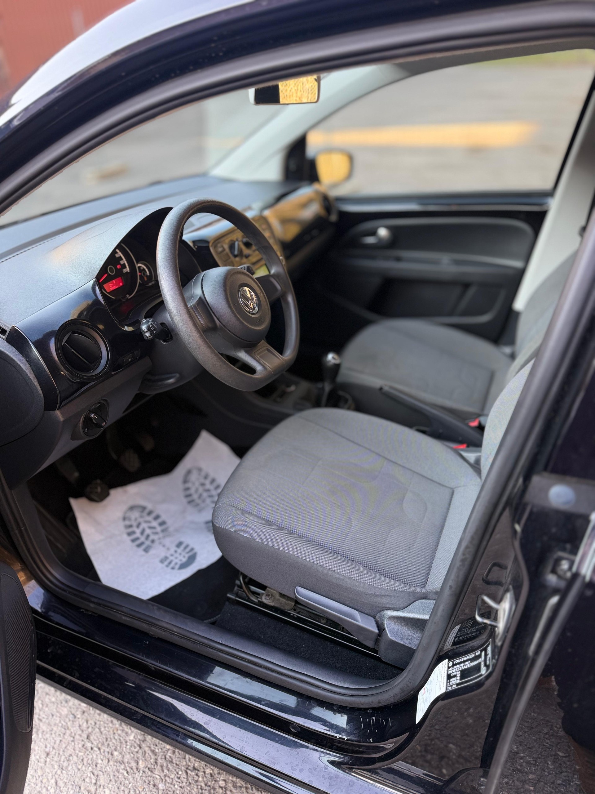VW Up 1.0 BMT EcoFuel high up-image-6