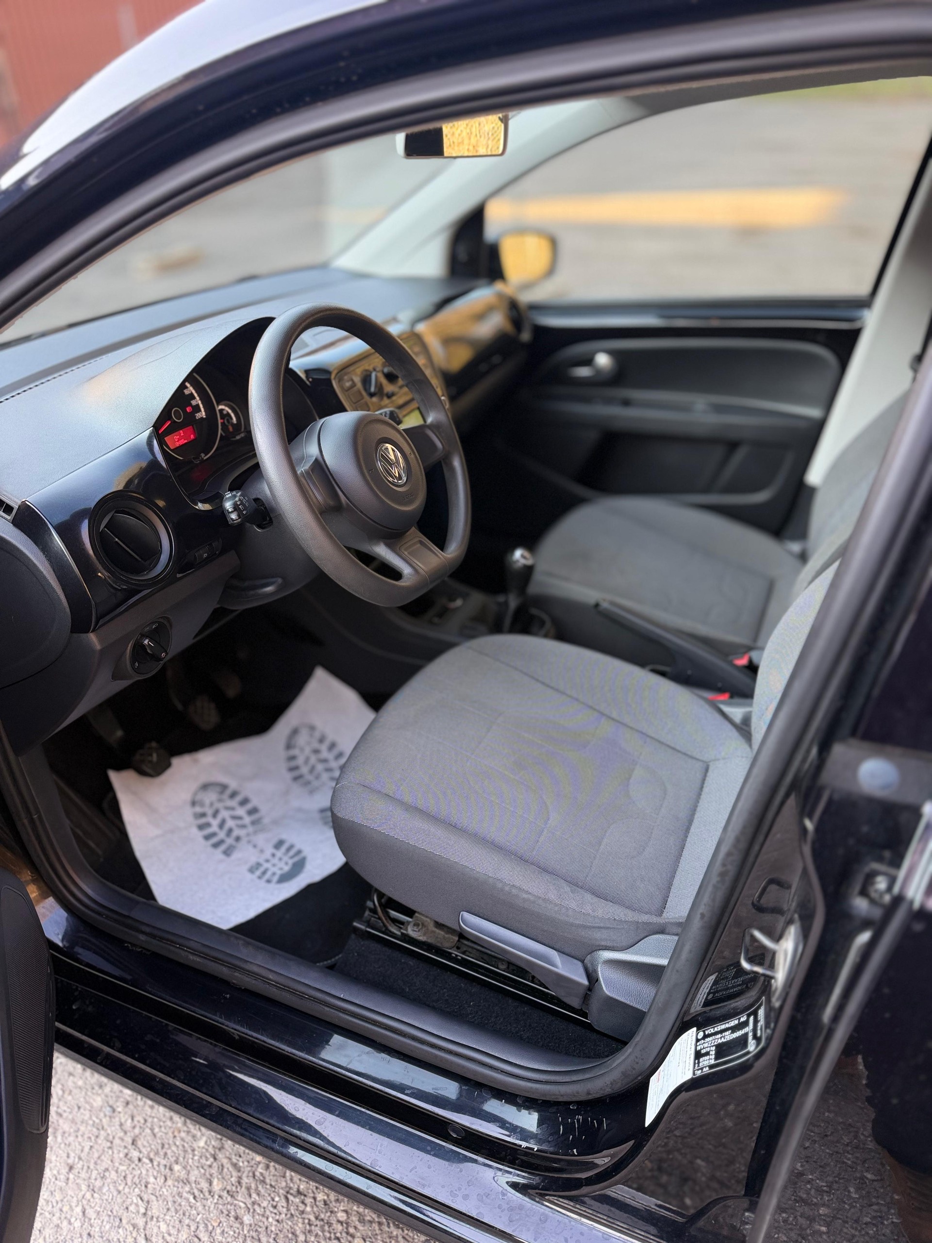 VW Up 1.0 BMT EcoFuel high up-image-7