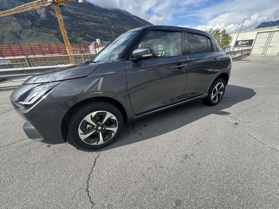 SUZUKI Swift 1.2 Compact Top Hybrid 4x4-showroom-element-3