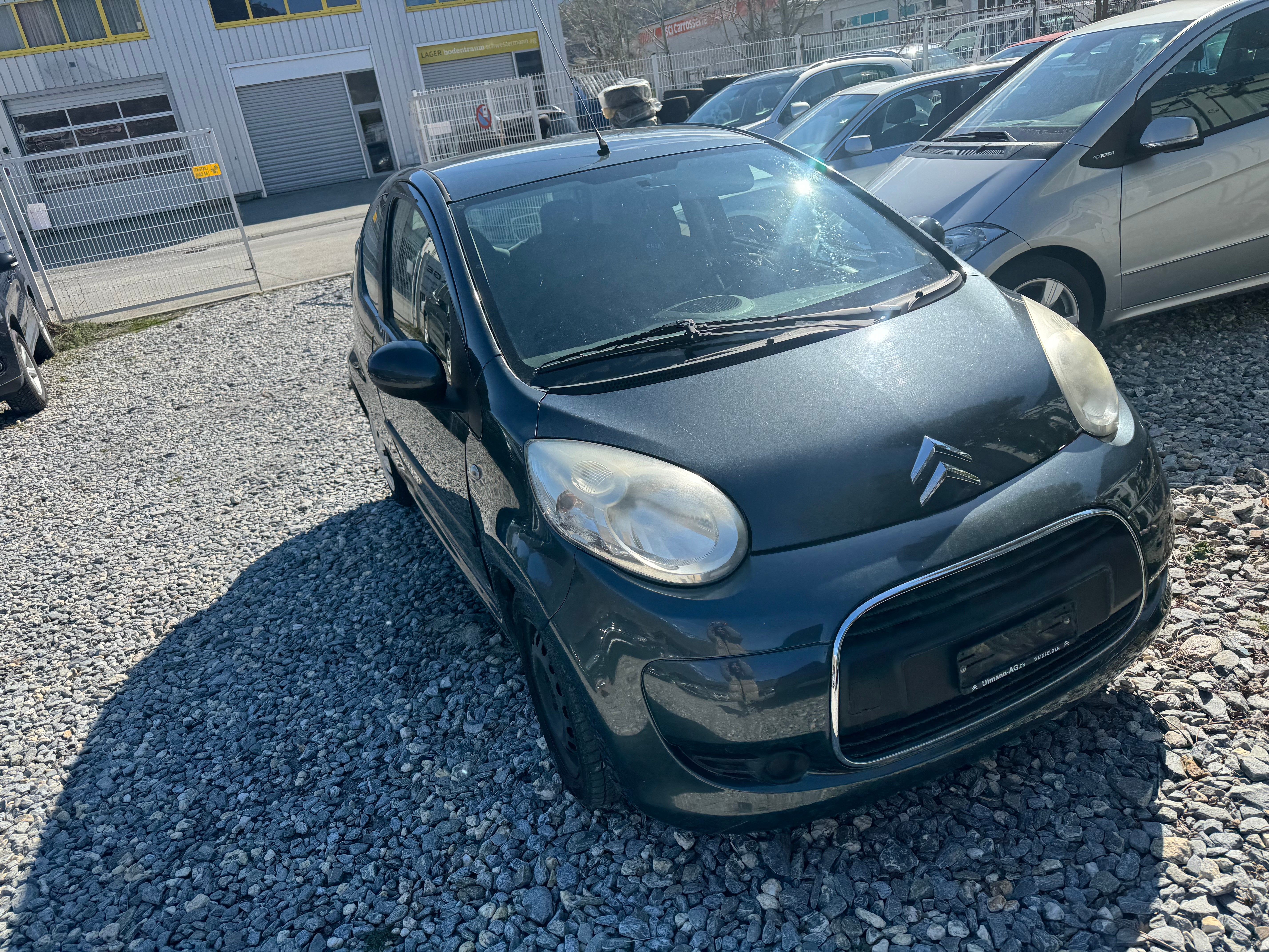 Car photo