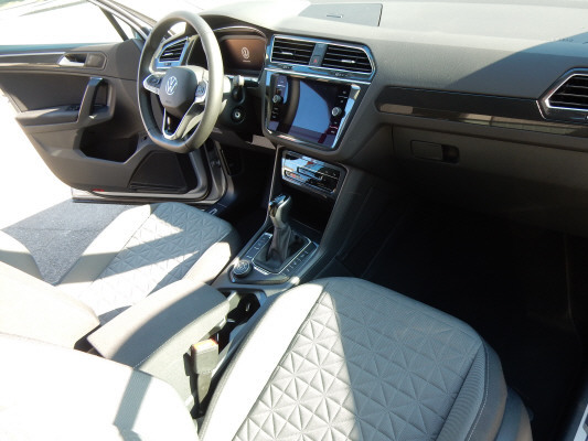 VW Tiguan 2.0TSI Life 4Motion-image-9