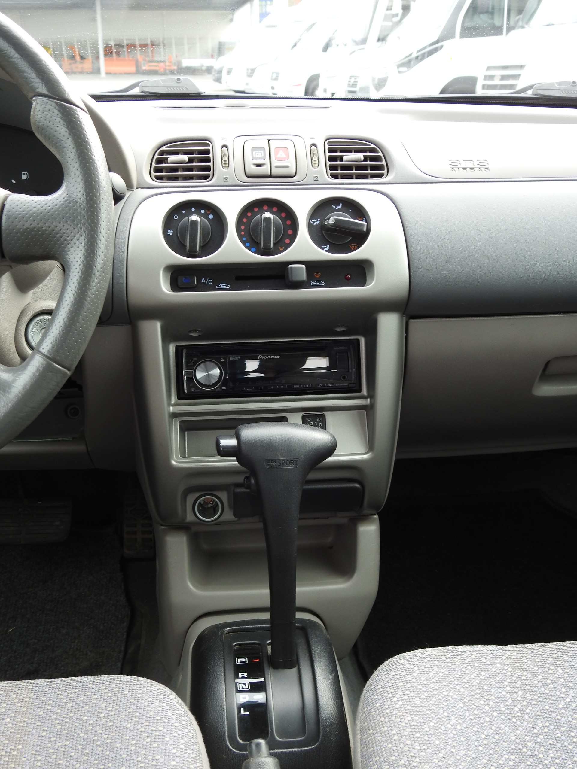 NISSAN Micra 1.4 Entry-image-17
