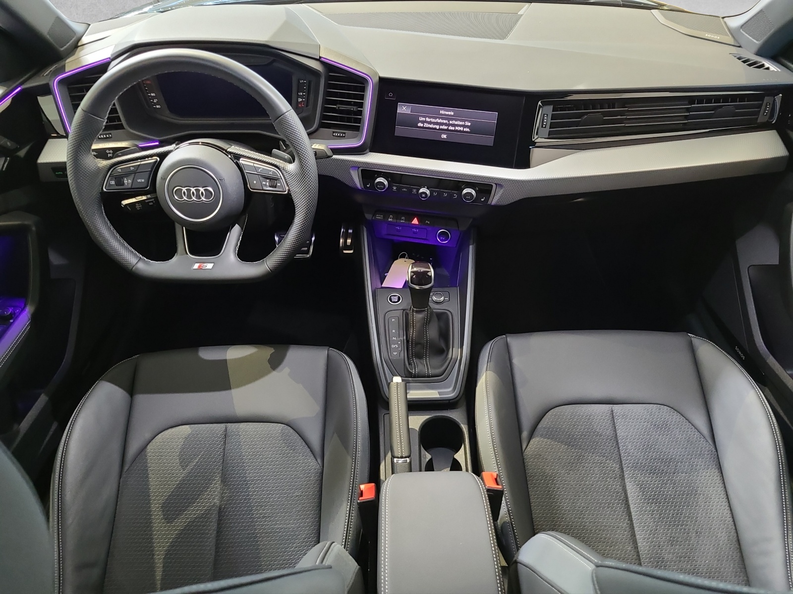AUDI A1 Sportback 40 TFSI S Line S-tronic-image-11