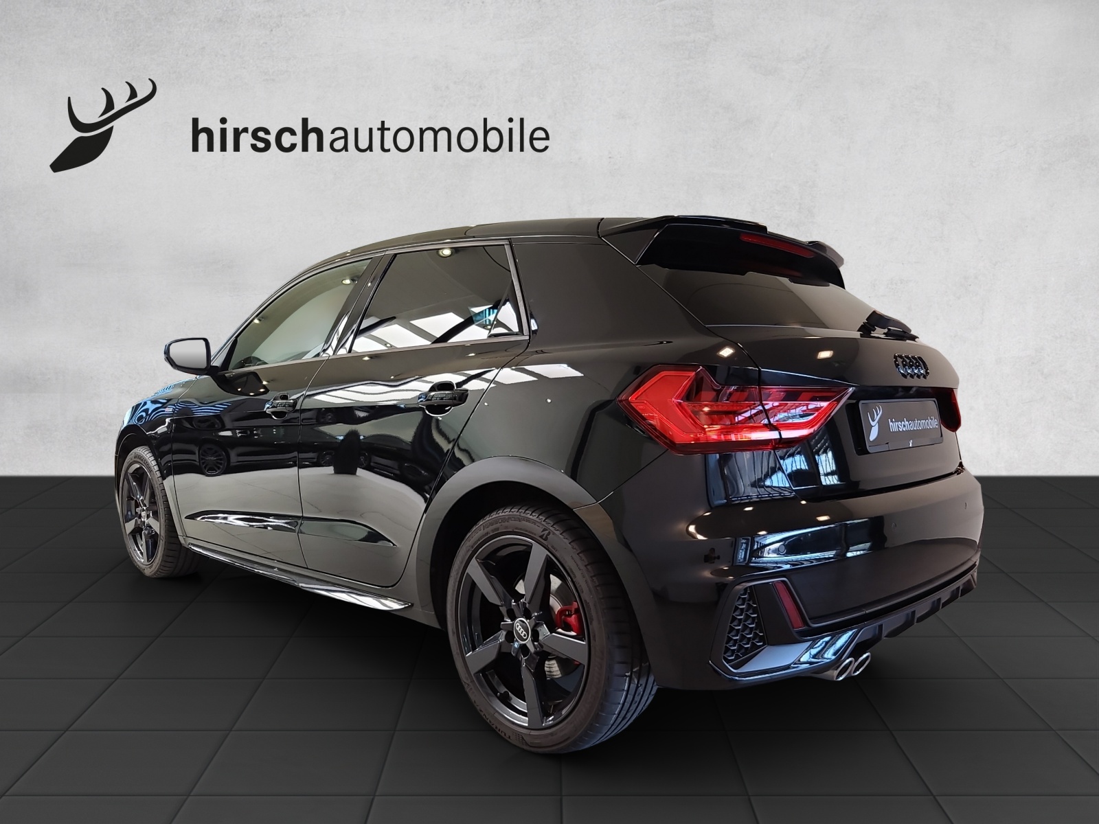 AUDI A1 Sportback 2.0 40 TFSI S Lin-showroom-element-1