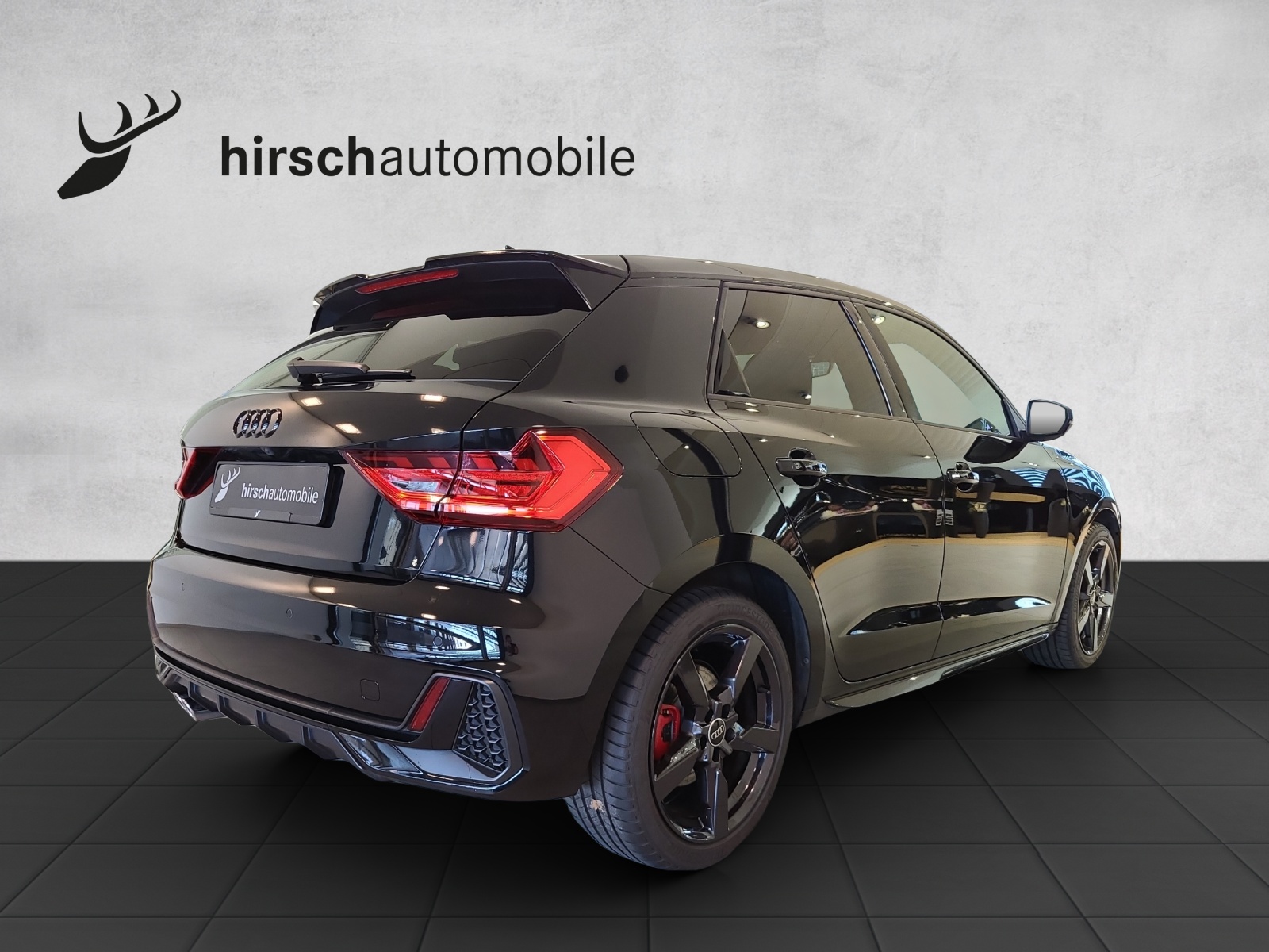AUDI A1 Sportback 2.0 40 TFSI S Lin-showroom-element-3