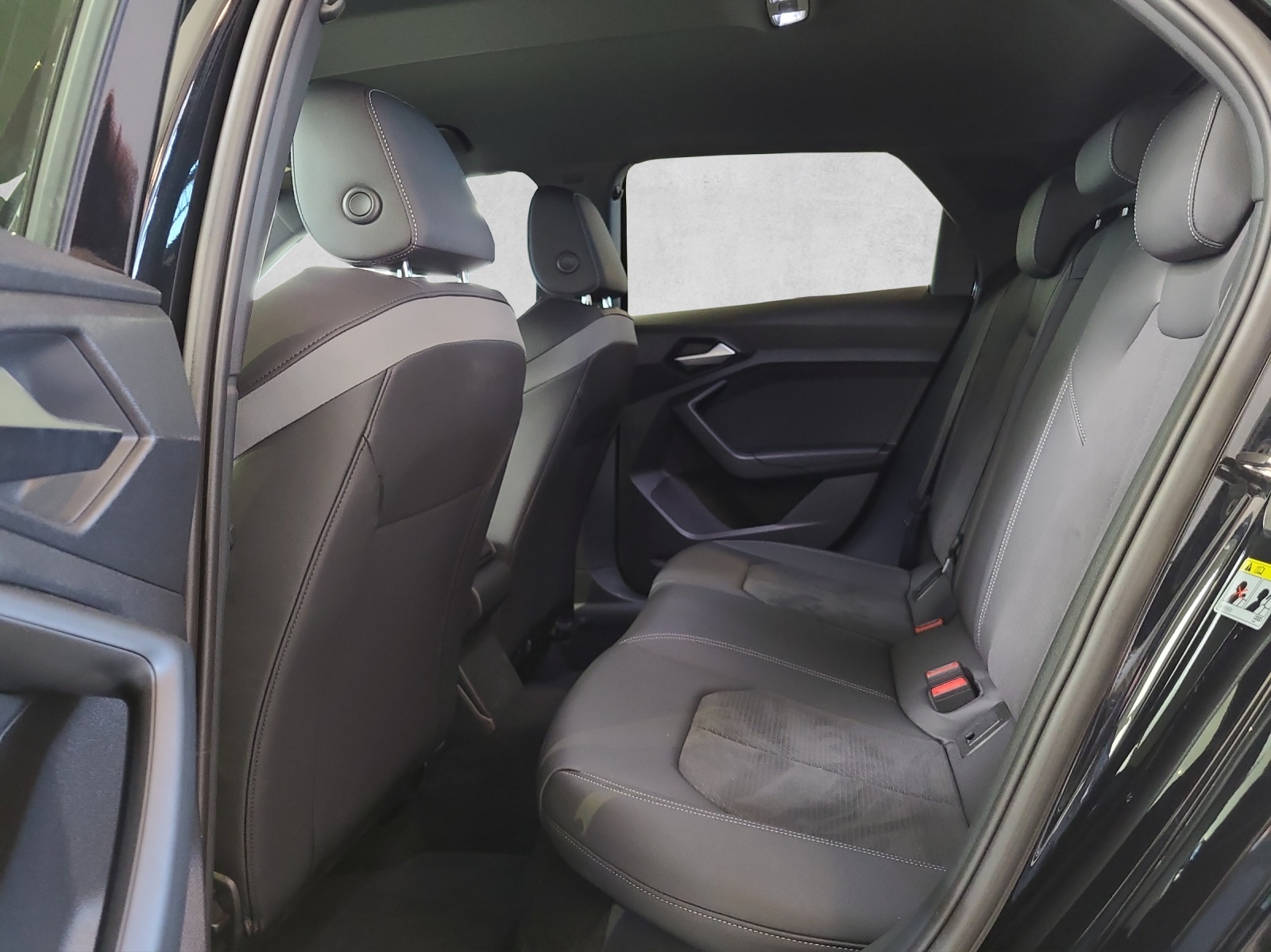 AUDI A1 Sportback 40 TFSI S Line S-tronic-image-10
