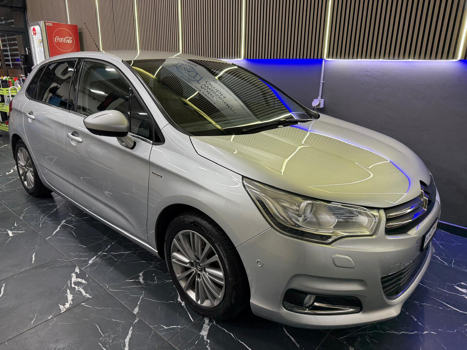 CITROEN C4 1.6 e-HDi Séduction-image-7