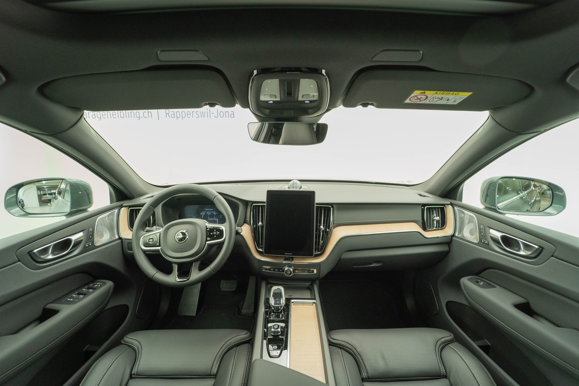 VOLVO XC60 2.0 T8 TE Ultra Bright eAWD-image-5