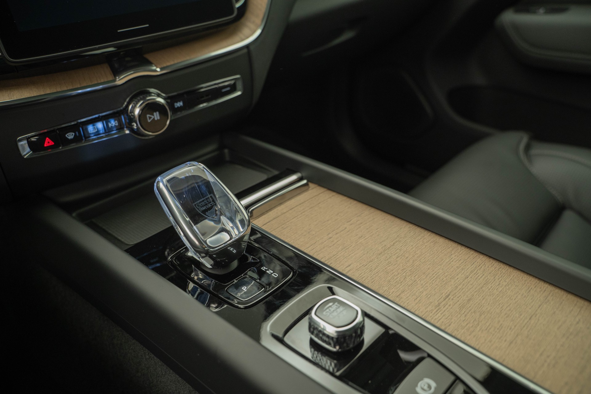 VOLVO XC60 2.0 T8 TE Ultra Bright eAWD-image-10