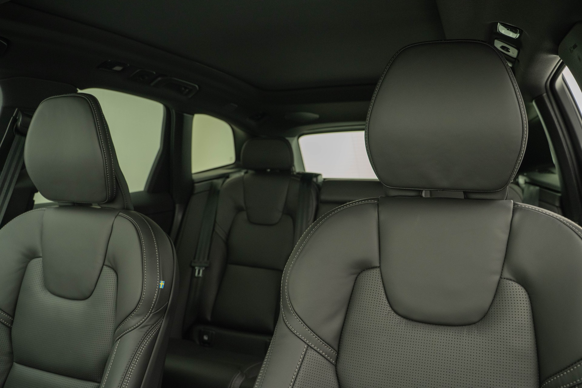 VOLVO XC60 2.0 T8 TE Ultra Bright eAWD-image-9