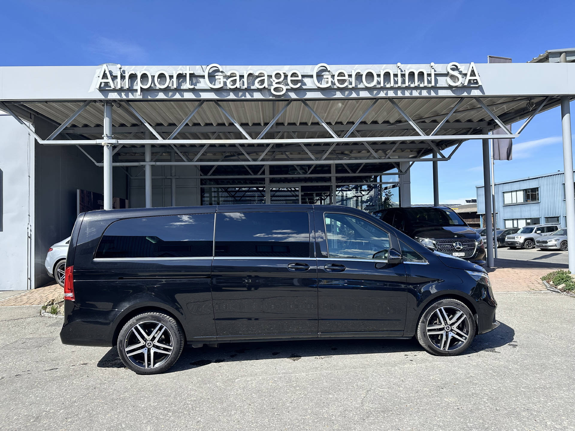 MERCEDES-BENZ V 250 d Avantgarde Extra Lang 4Matic-image-0