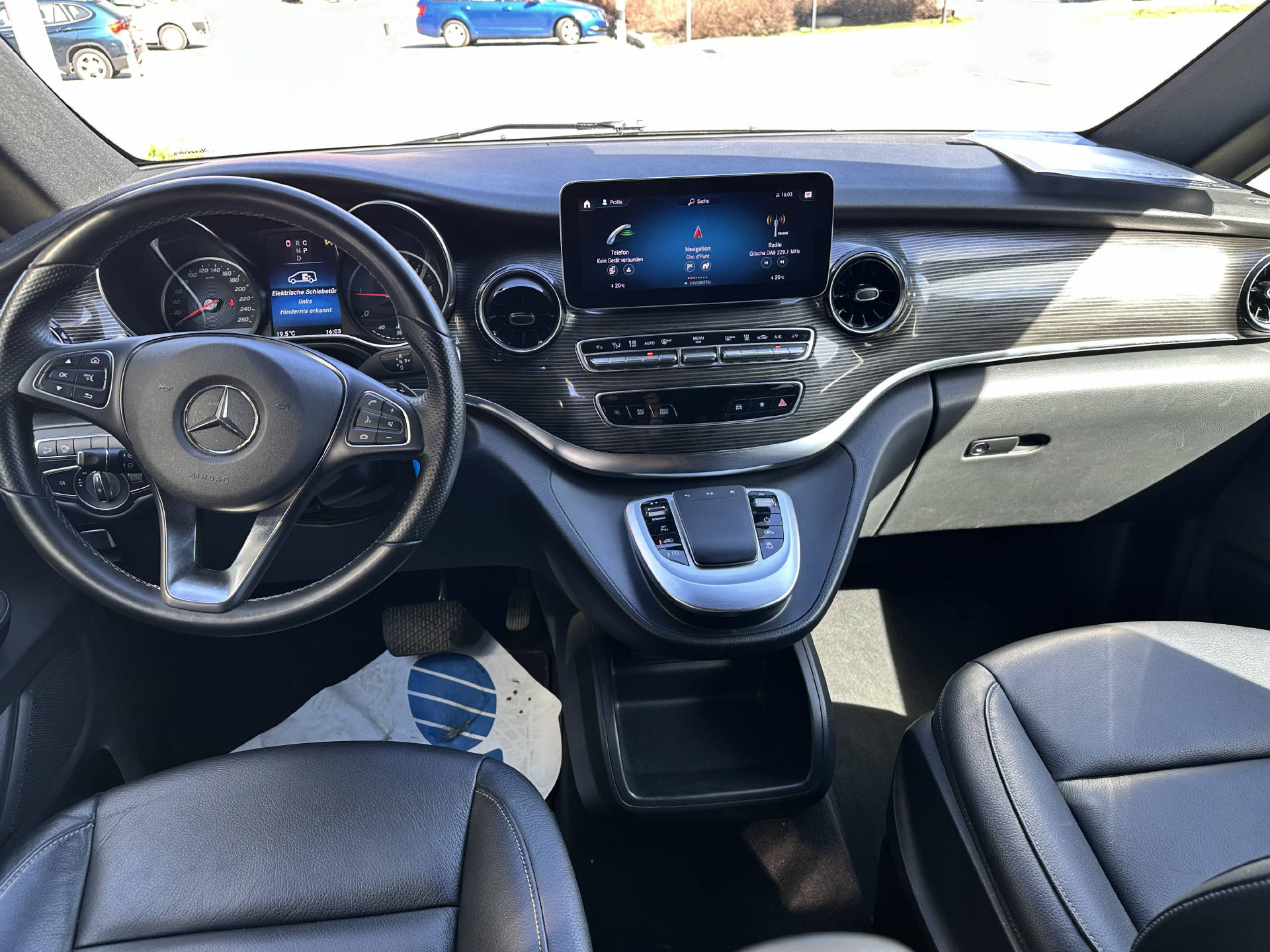 MERCEDES-BENZ V 250 d Avantgarde Extra Lang 4Matic-image-9