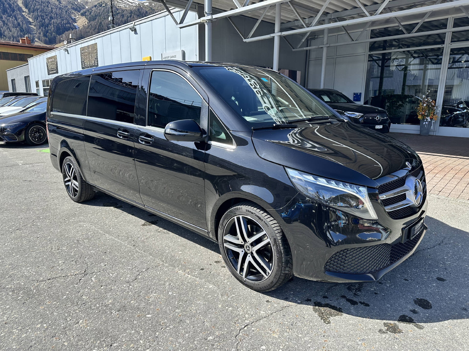 MERCEDES-BENZ V 250 d Avantgarde Extra Lang 4Matic-image-2