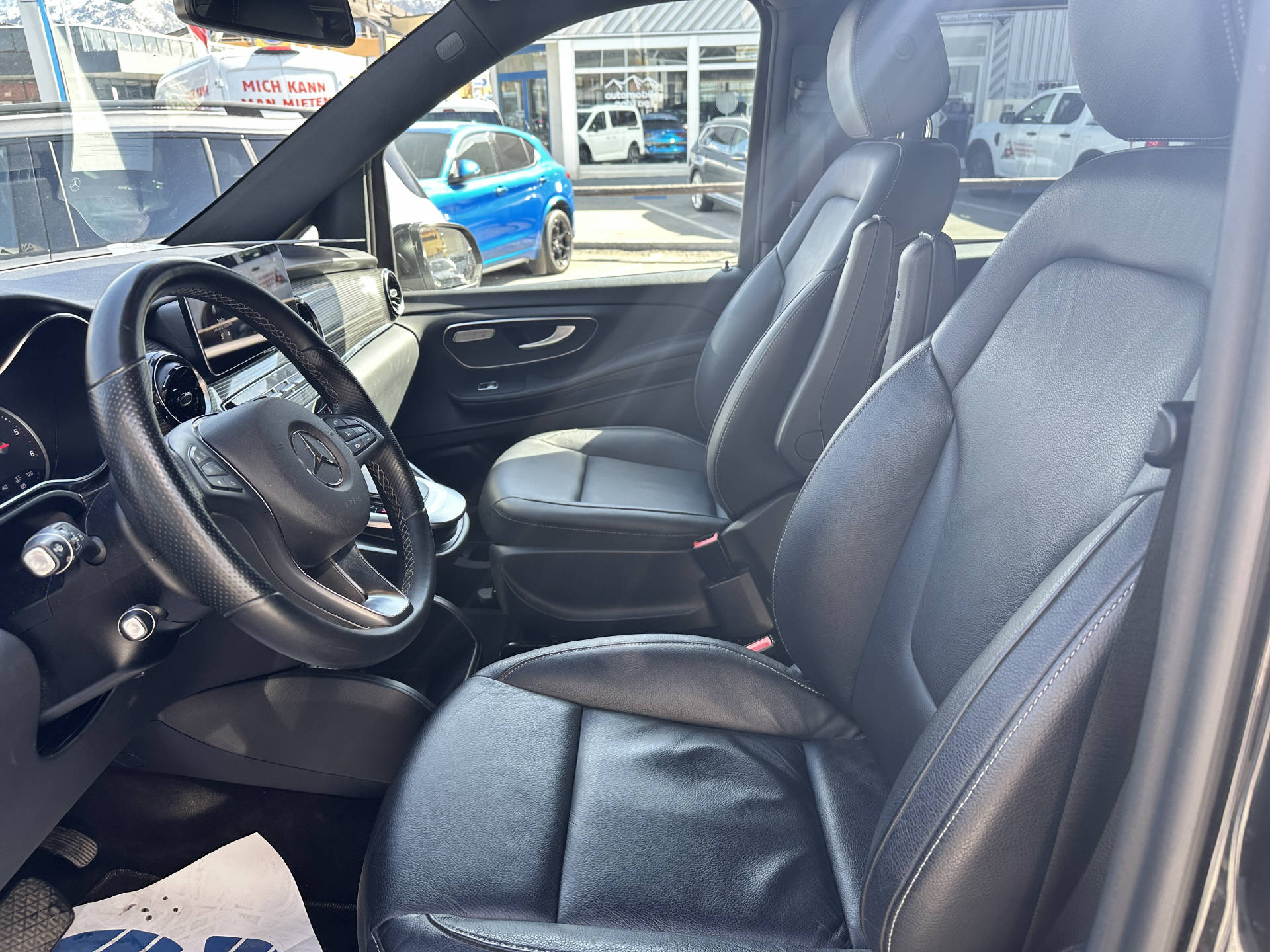 MERCEDES-BENZ V 250 d Avantgarde Extra Lang 4Matic-image-10