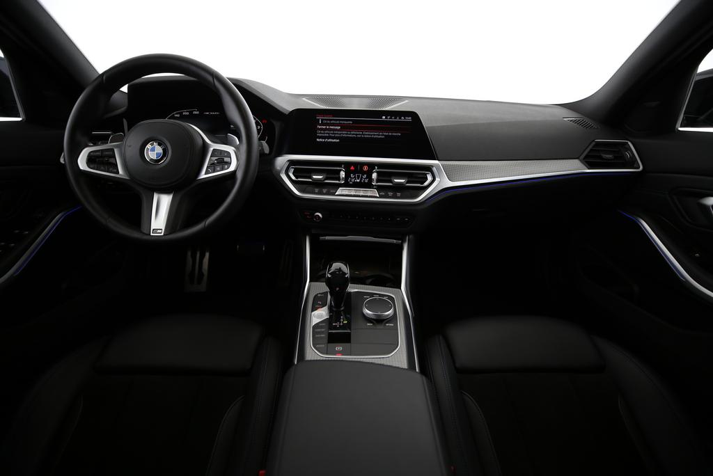 BMW M340i xDrive Touring-image-4