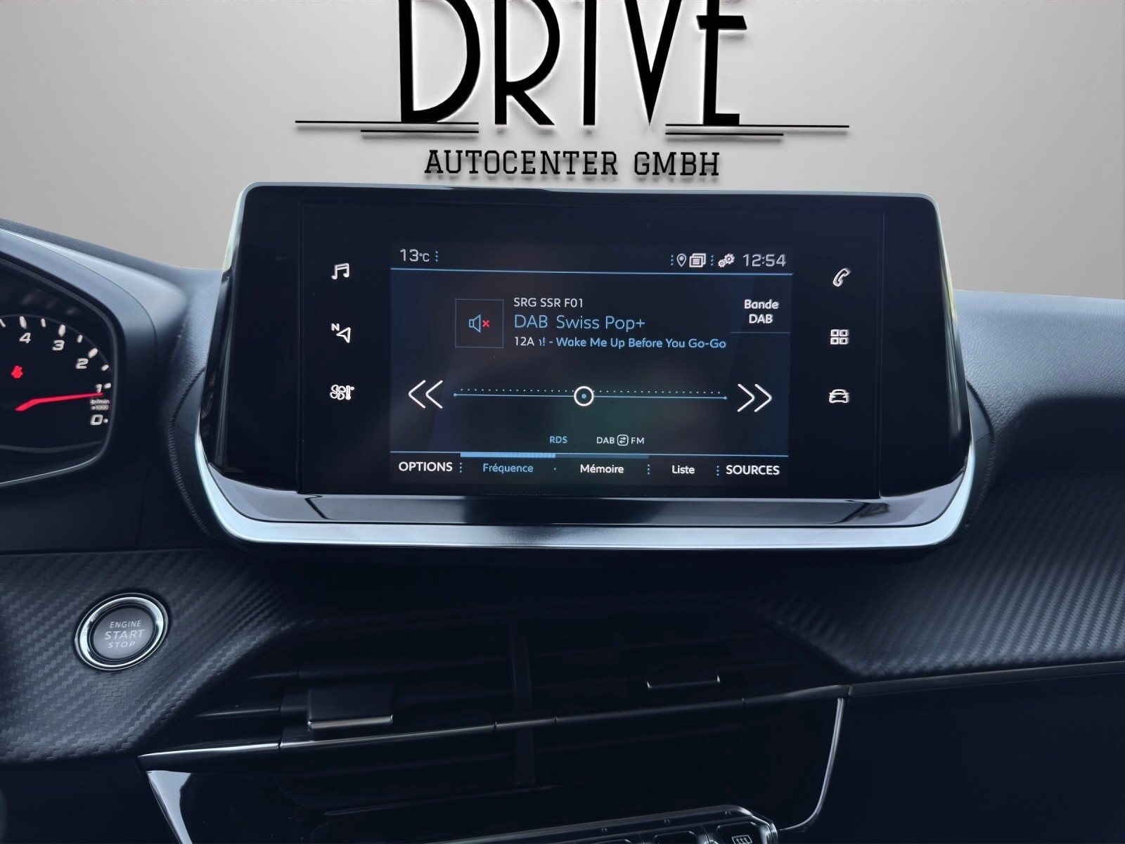 PEUGEOT 2008 1.2 PureTech Allure EAT8-image-14