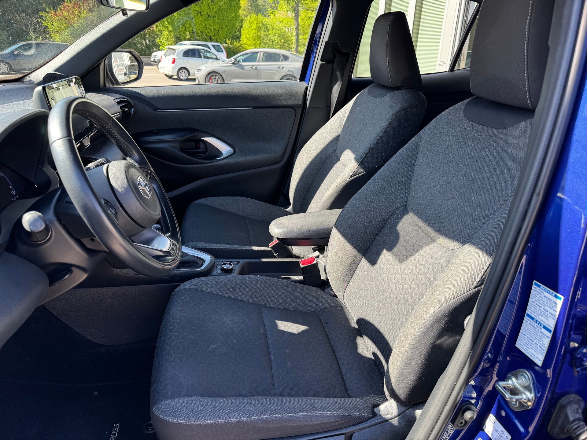 TOYOTA Yaris Cross 1.5 Comfort e-CVT AWDi ANHÄNGERKUPPLUNG-image-9