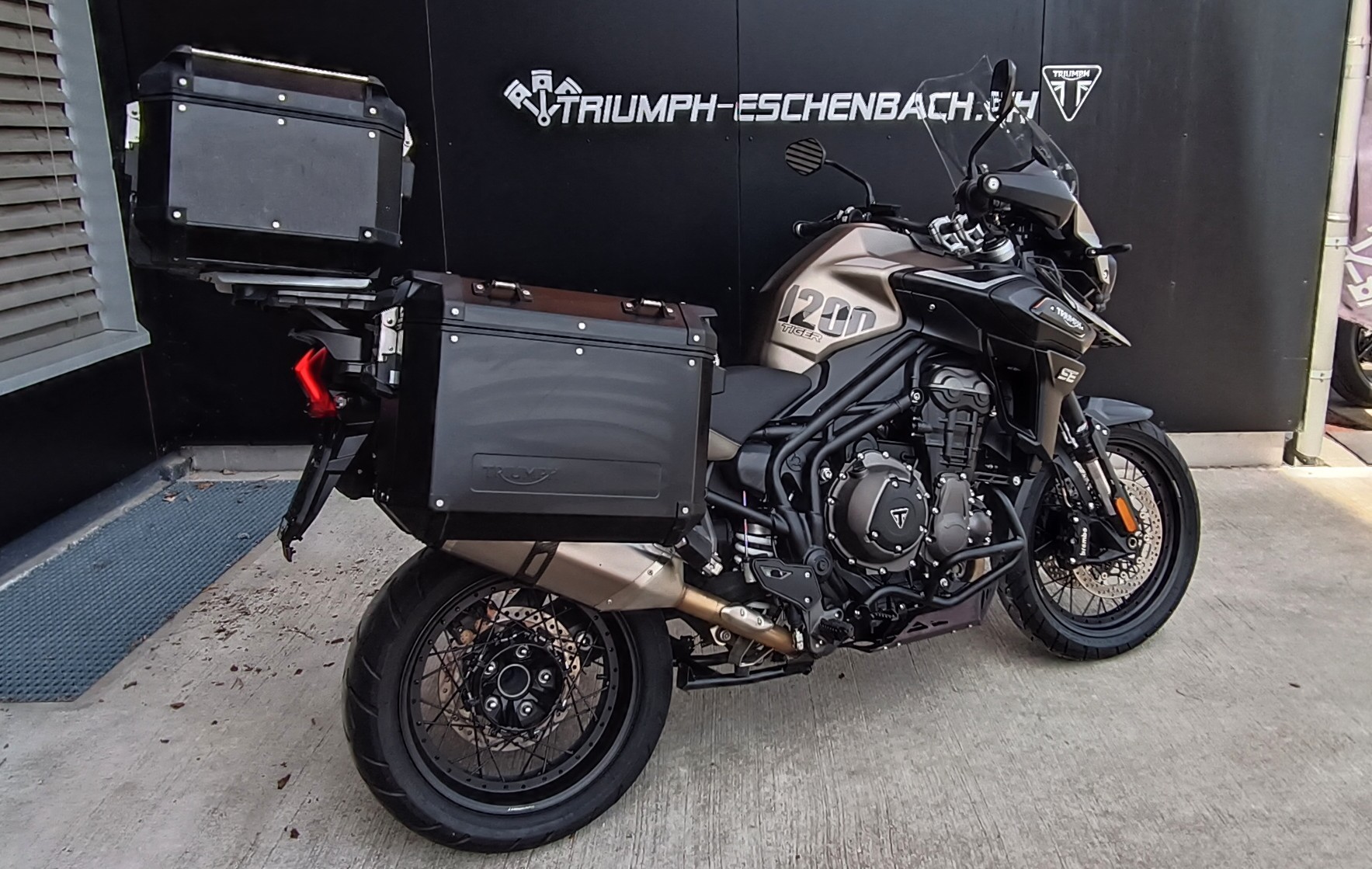 TRIUMPH Tiger 1200 Desert Edition-image-2
