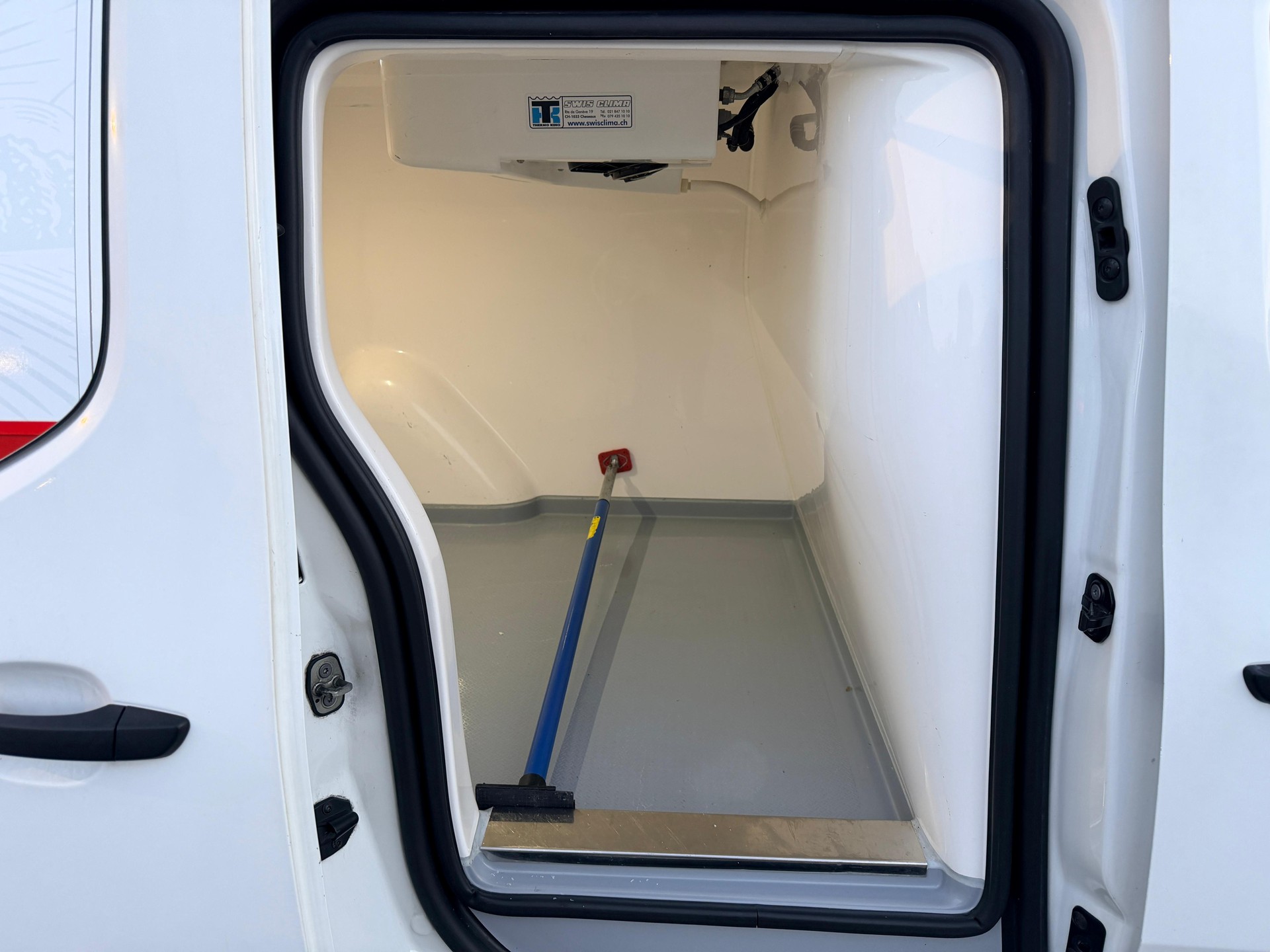 OPEL Combo 1.5 Essentia start/stop-image-9