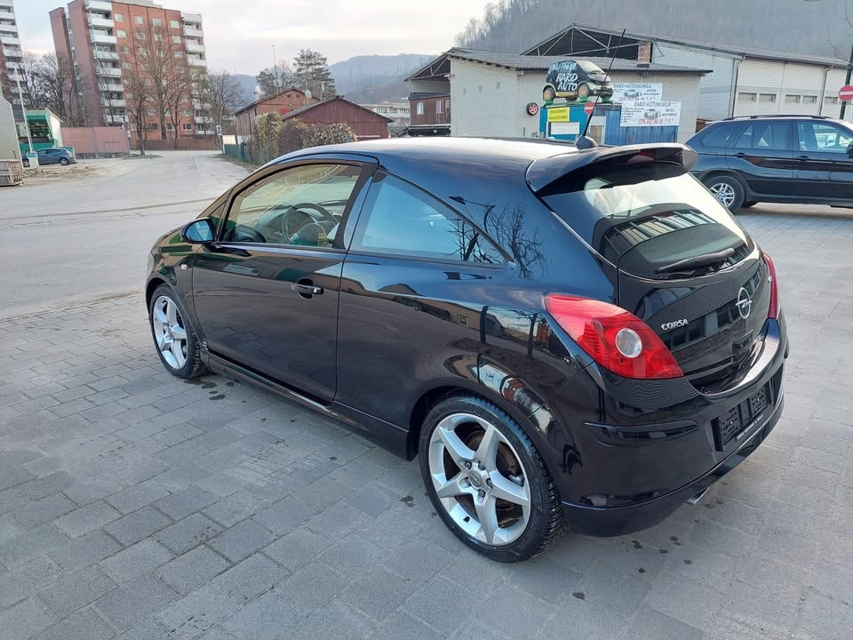 OPEL Corsa 1.6 Turbo GSi-image-2
