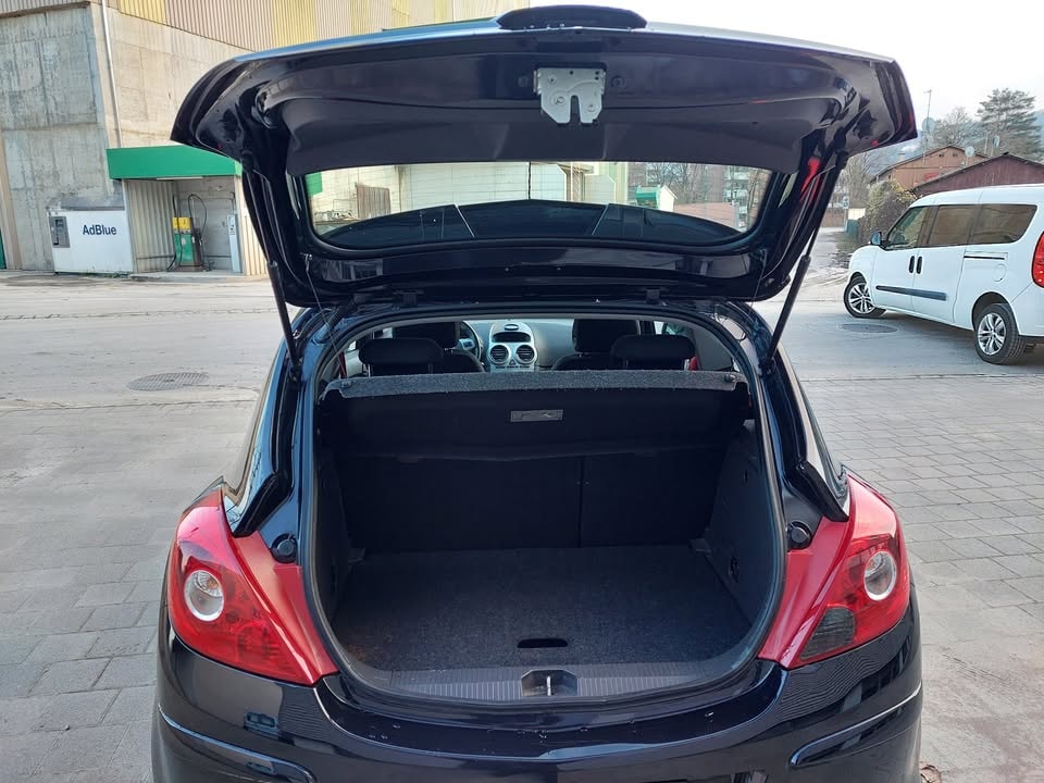 OPEL Corsa 1.6 Turbo GSi-image-10