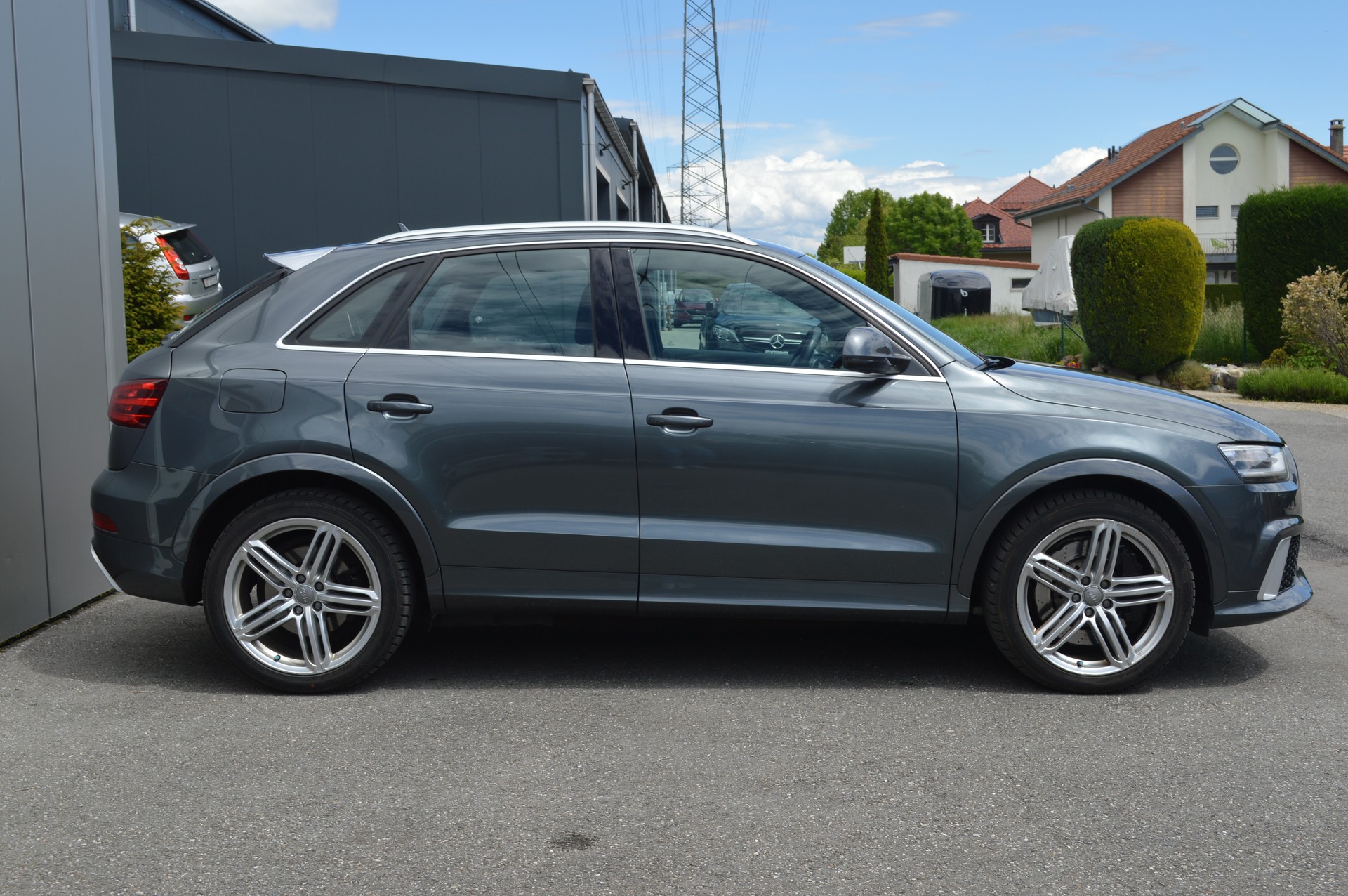 AUDI RS Q3 2.5 TFSI quattro S-tronic-showroom-element-3