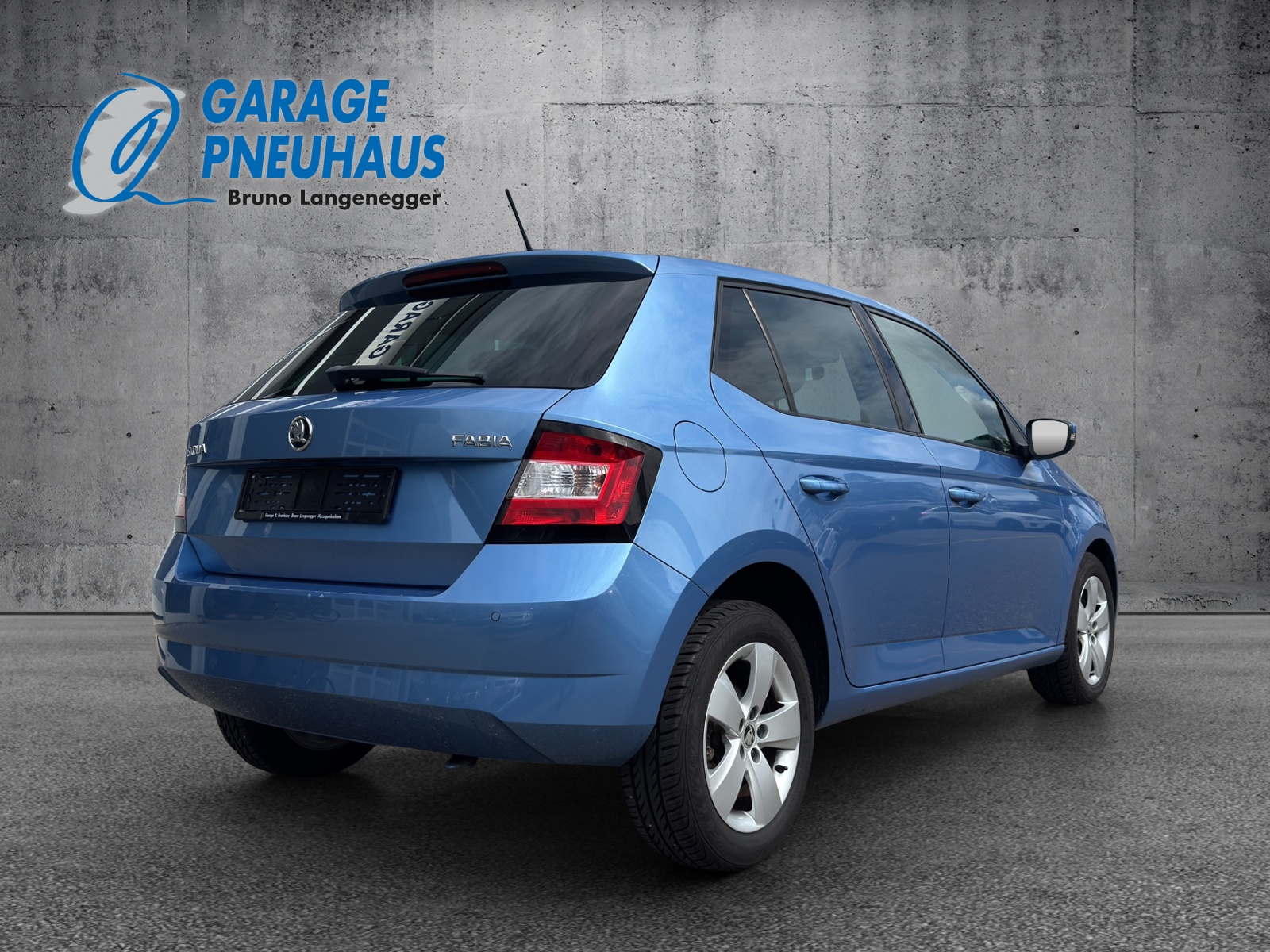 SKODA Fabia 1.2 TSI Ambition DSG-showroom-element-1